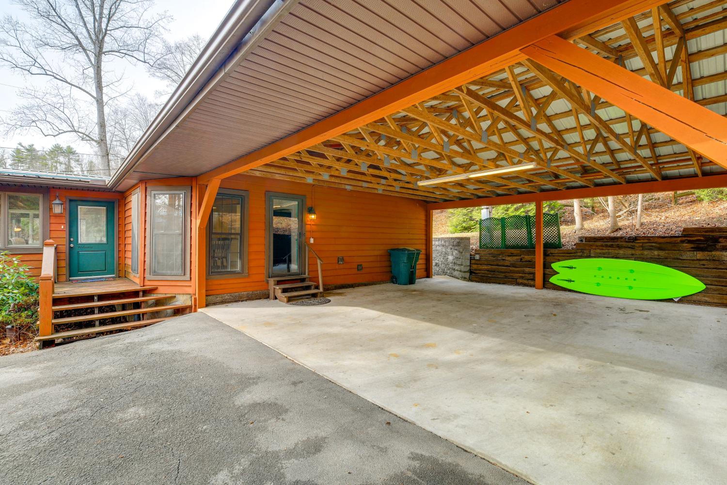 Butler Home at Watauga Lake with Furnished Patio!