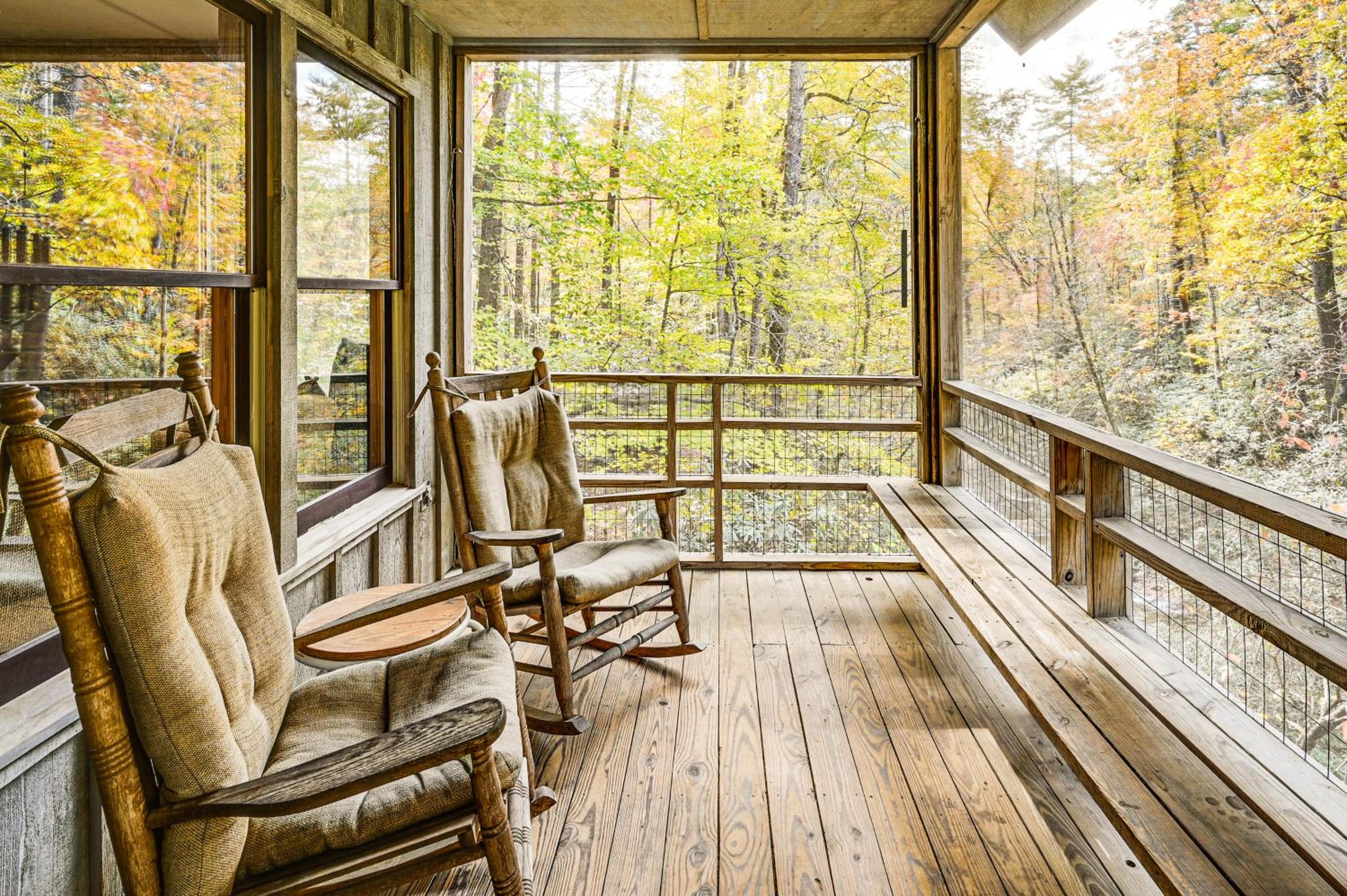 Relax Creekside Forest-View Gem in Marietta!