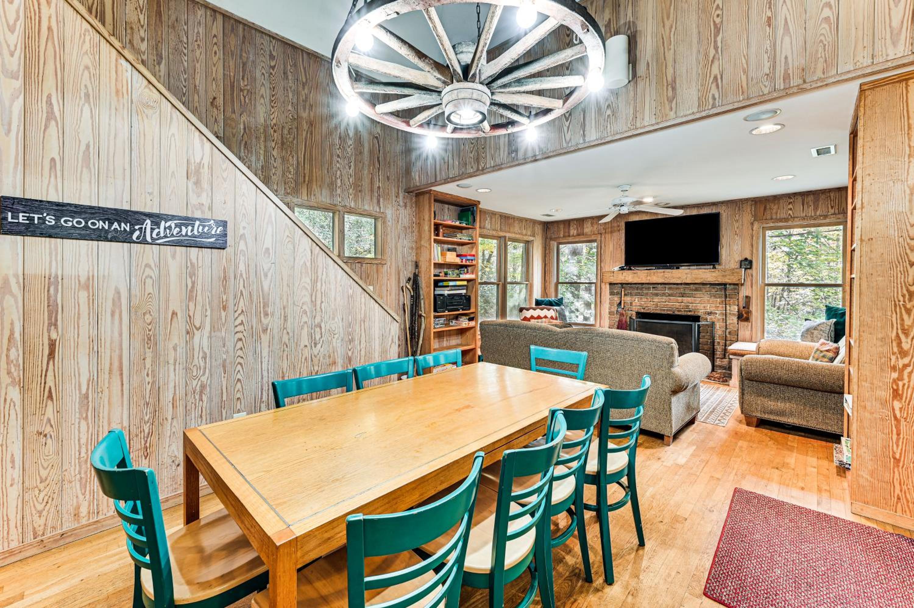 Relax Creekside Forest-View Gem in Marietta!