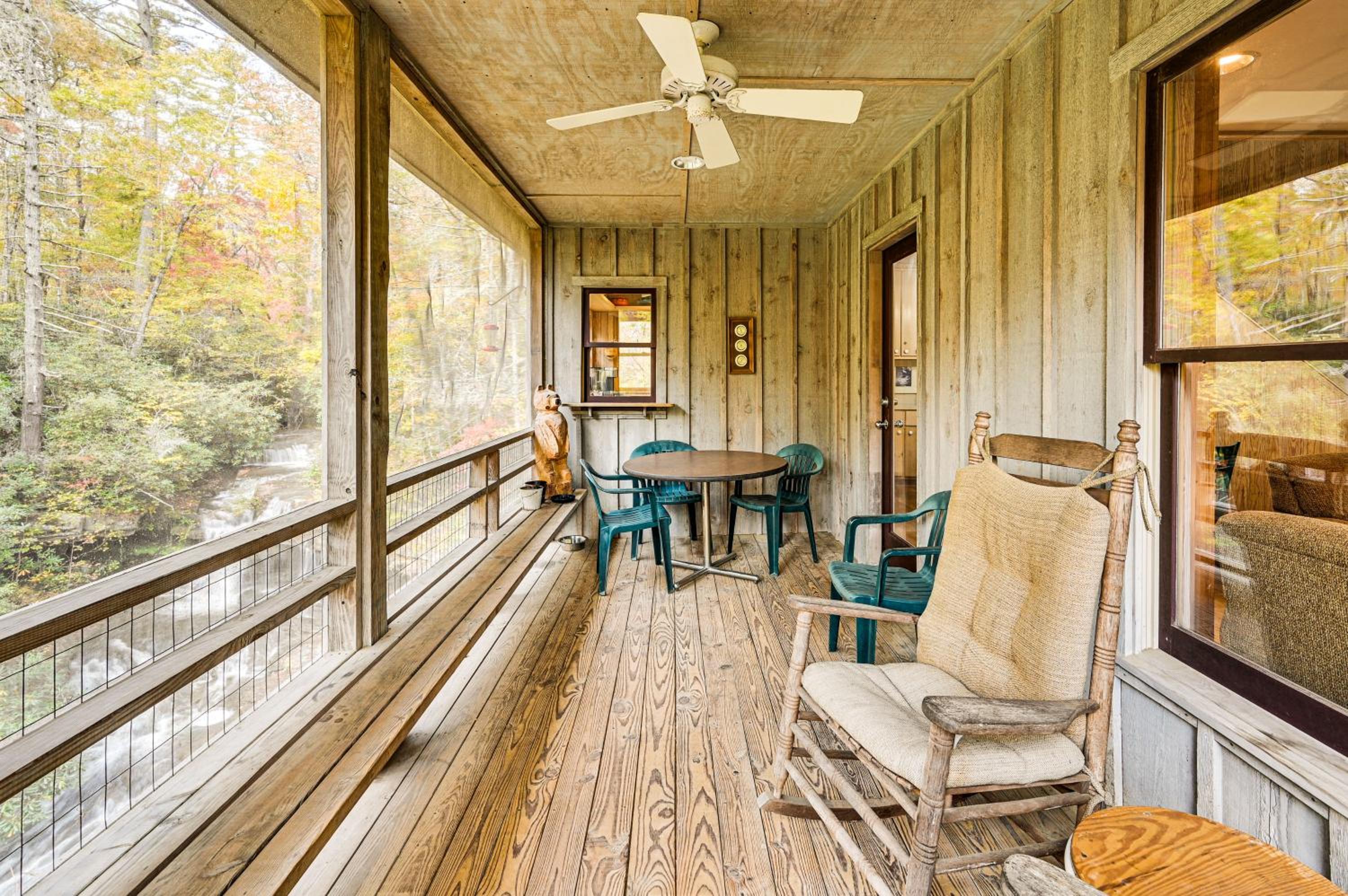 Relax Creekside Forest-View Gem in Marietta!