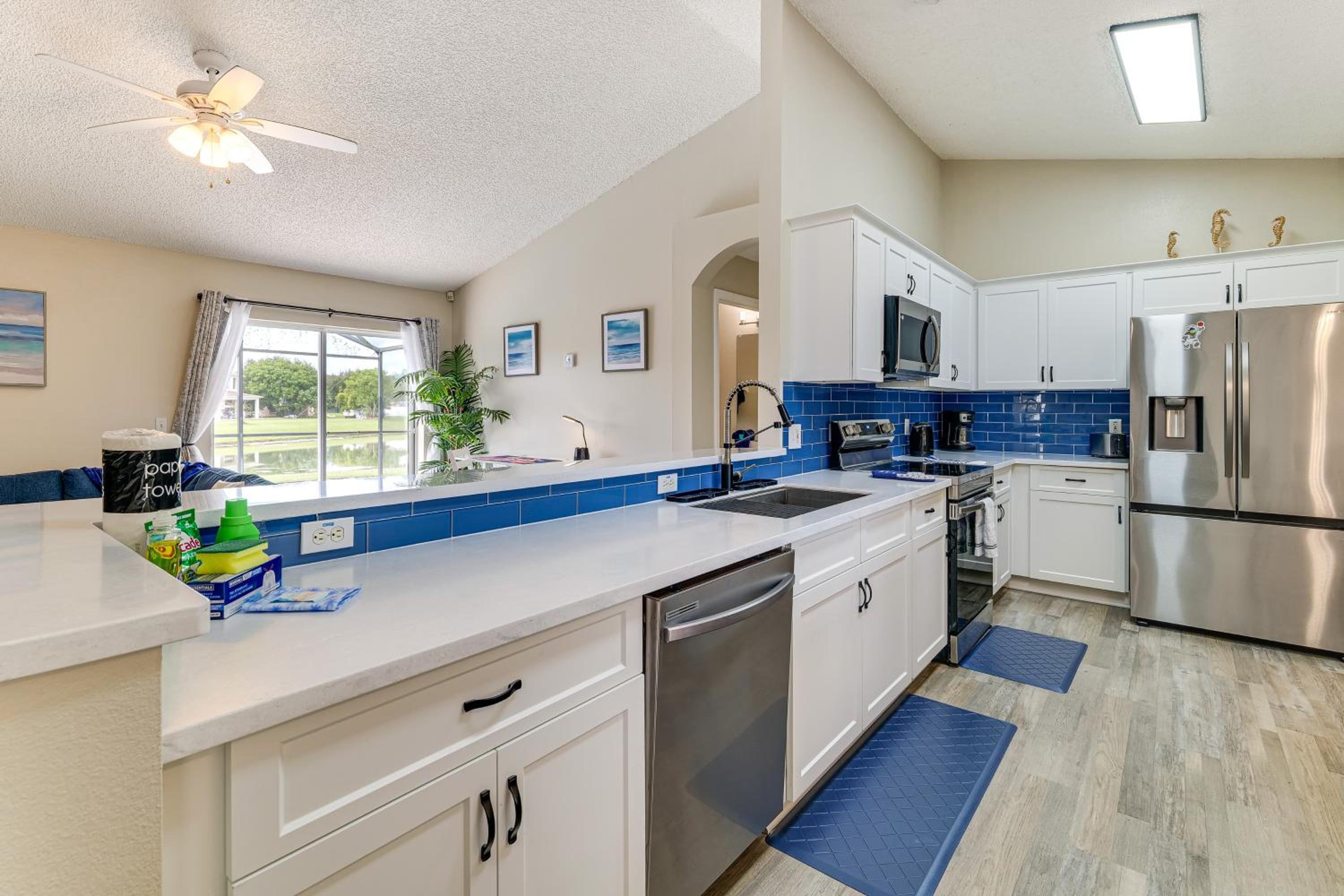 Florida Family Fun! Tranquil Home with Water Views