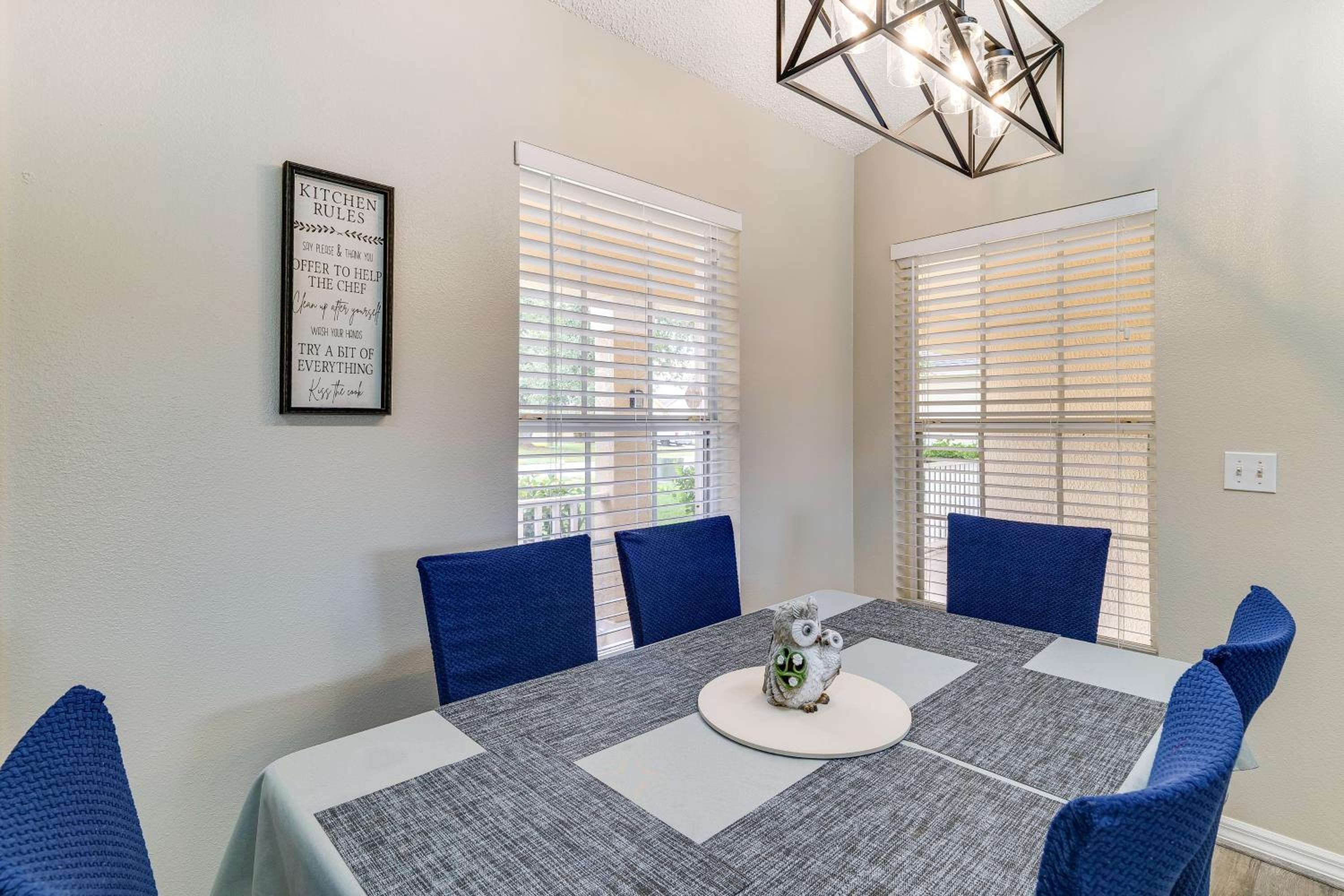 Florida Family Fun! Tranquil Home with Water Views