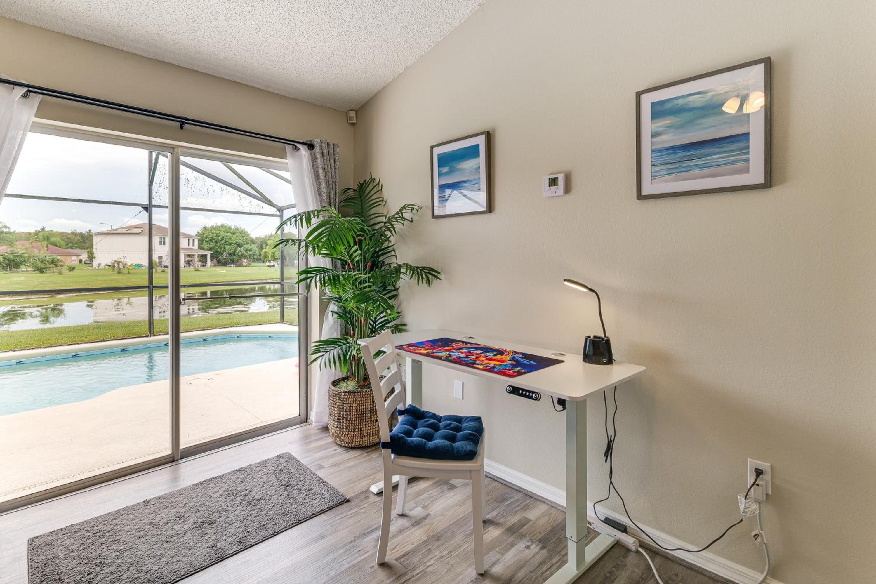 Florida Family Fun! Tranquil Home with Water Views