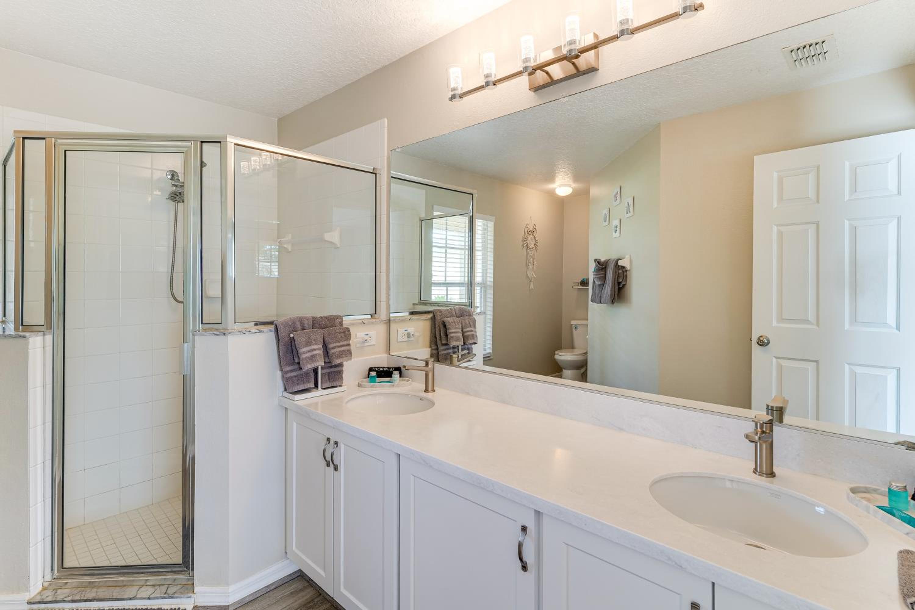 Florida Family Fun! Tranquil Home with Water Views