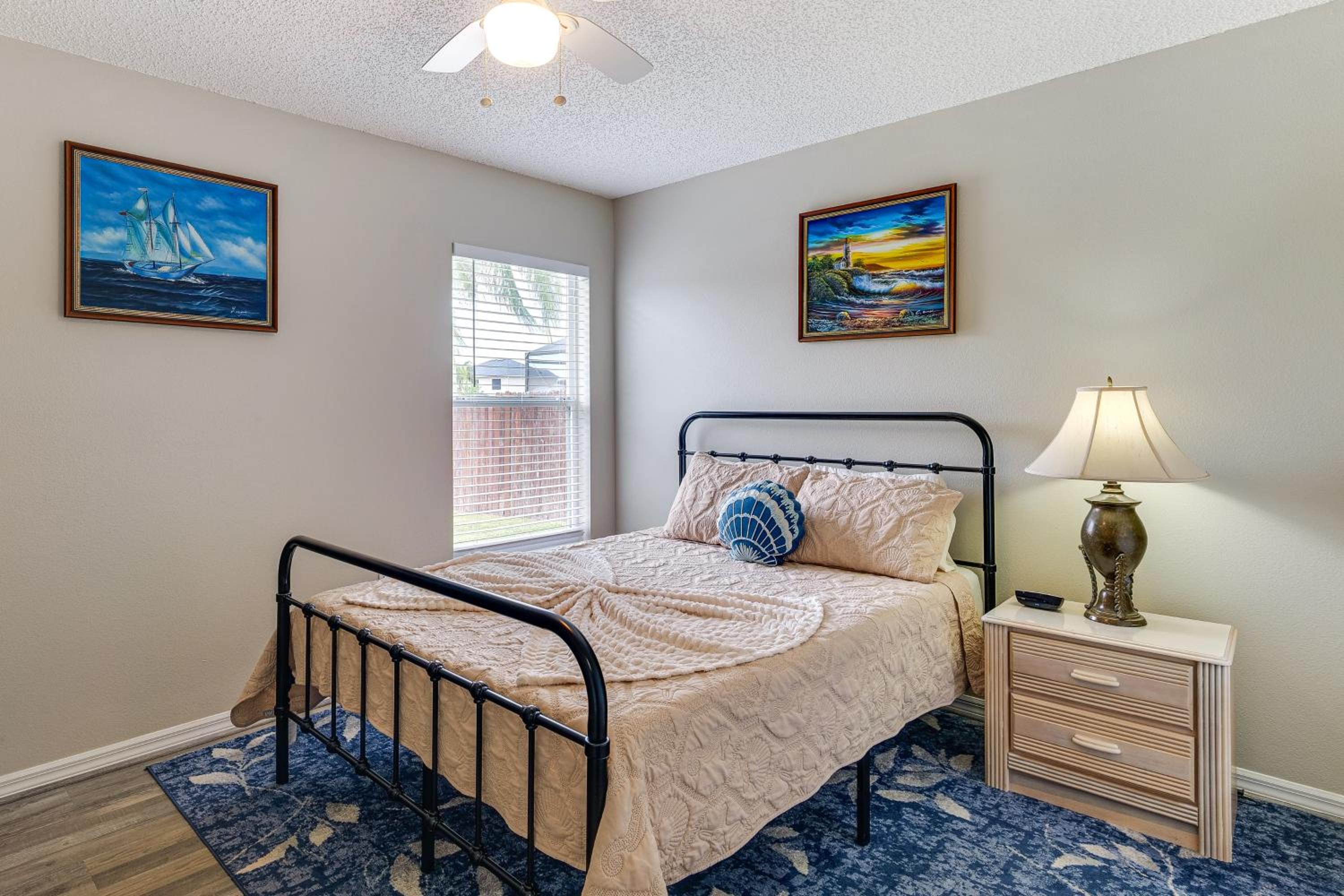 Florida Family Fun! Tranquil Home with Water Views