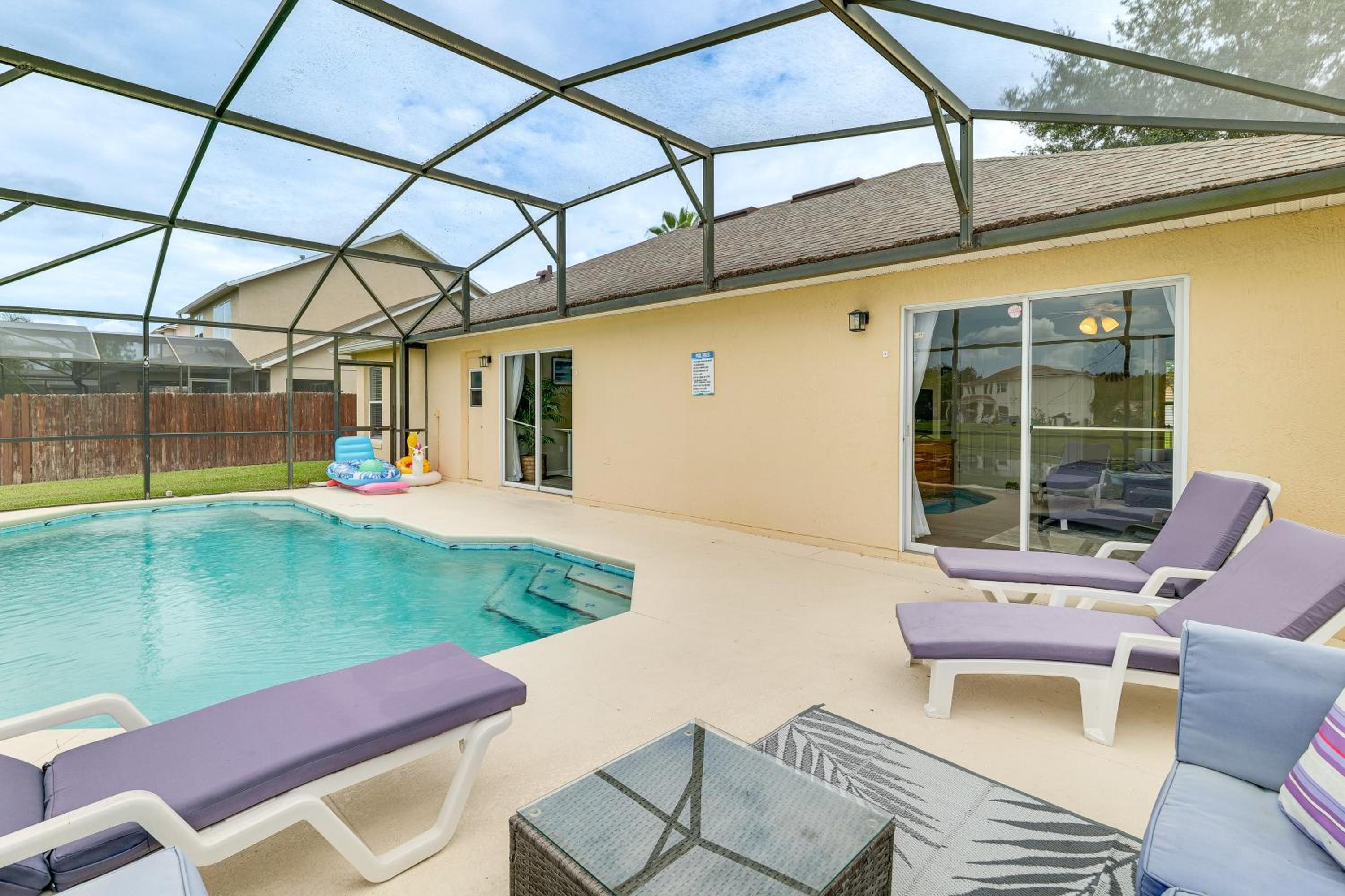 Florida Family Fun! Tranquil Home with Water Views
