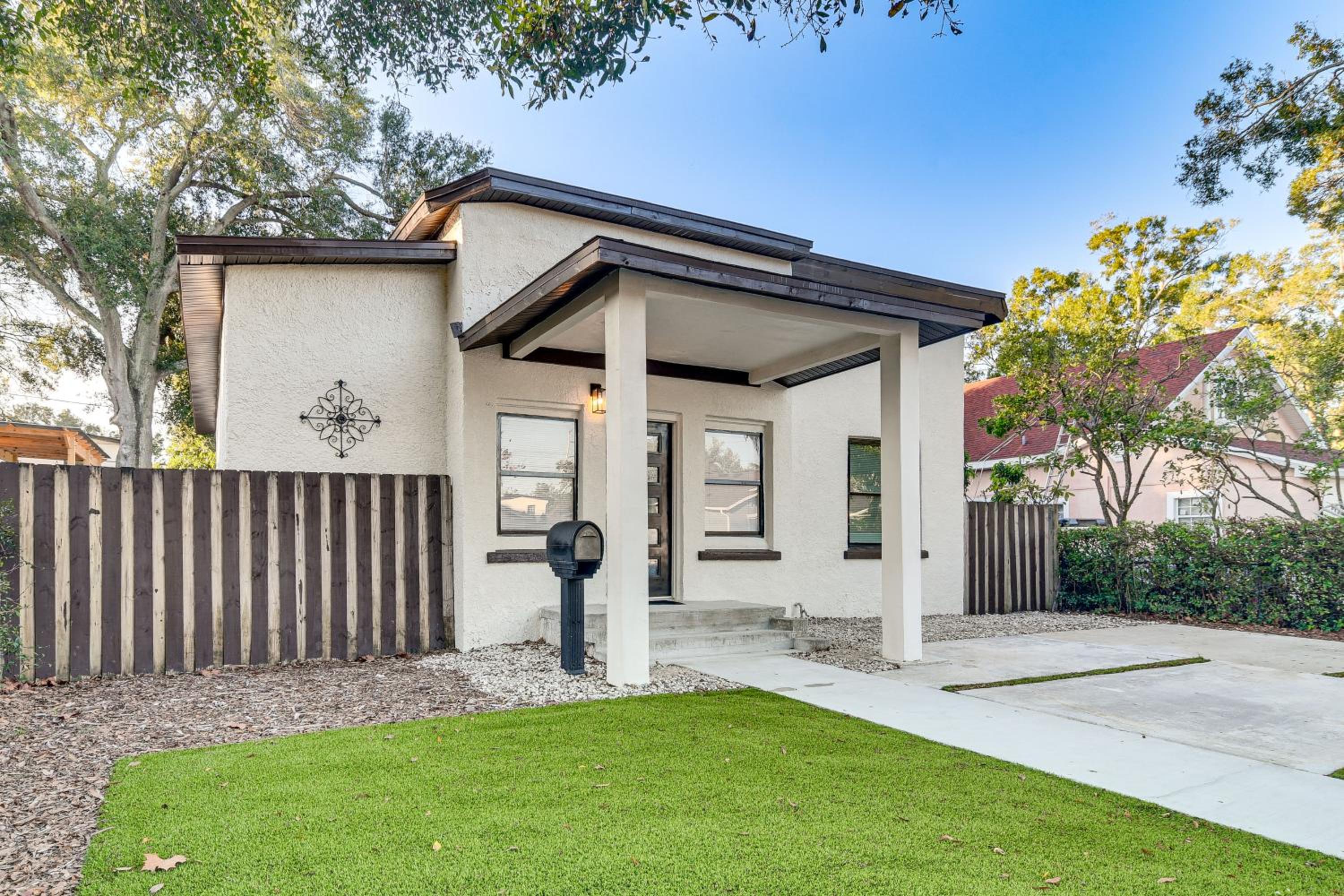 4 Mi to Dtwn St Pete! Pet-Friendly Home with Yard