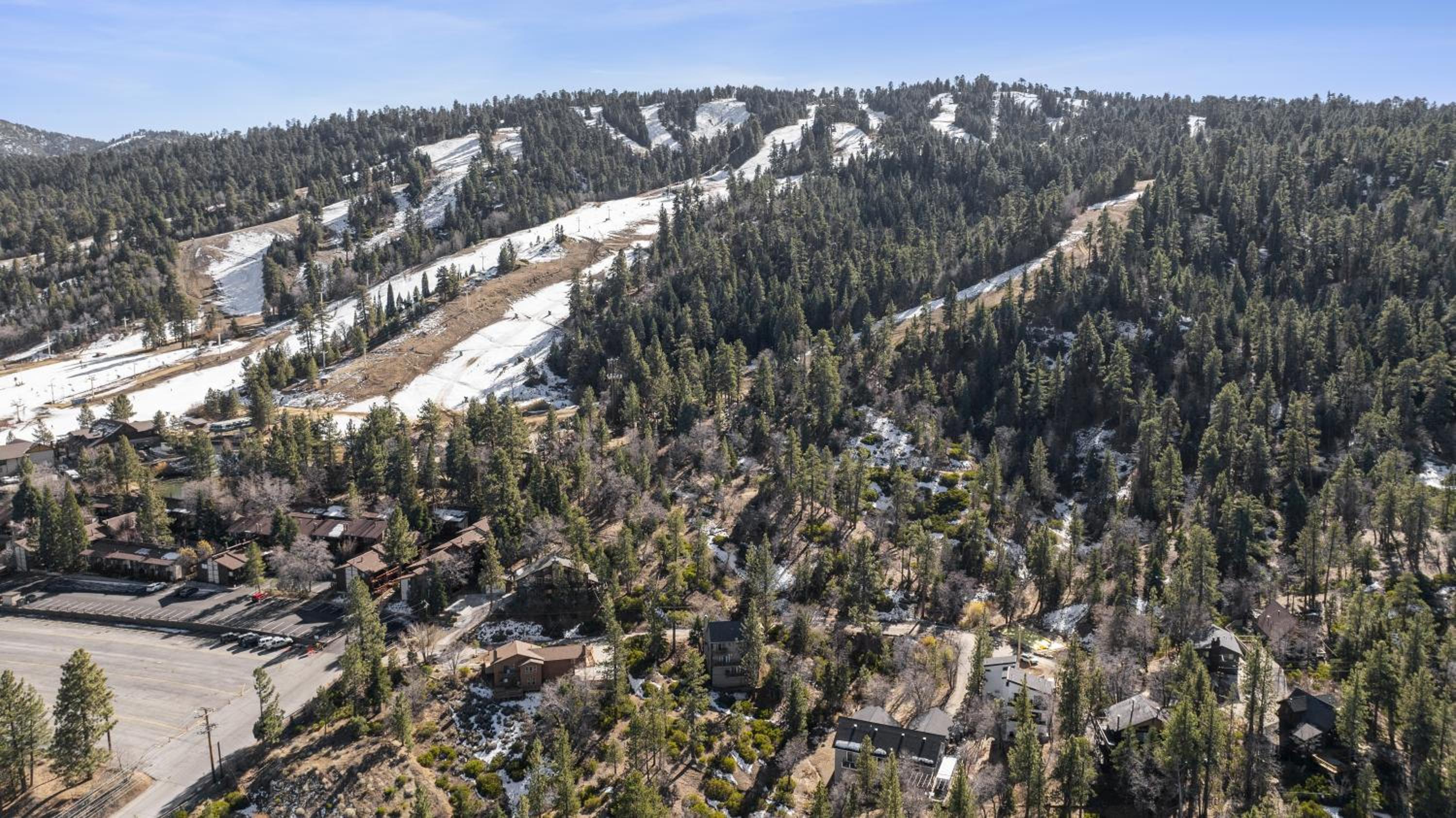 Skyline Summit Lodge