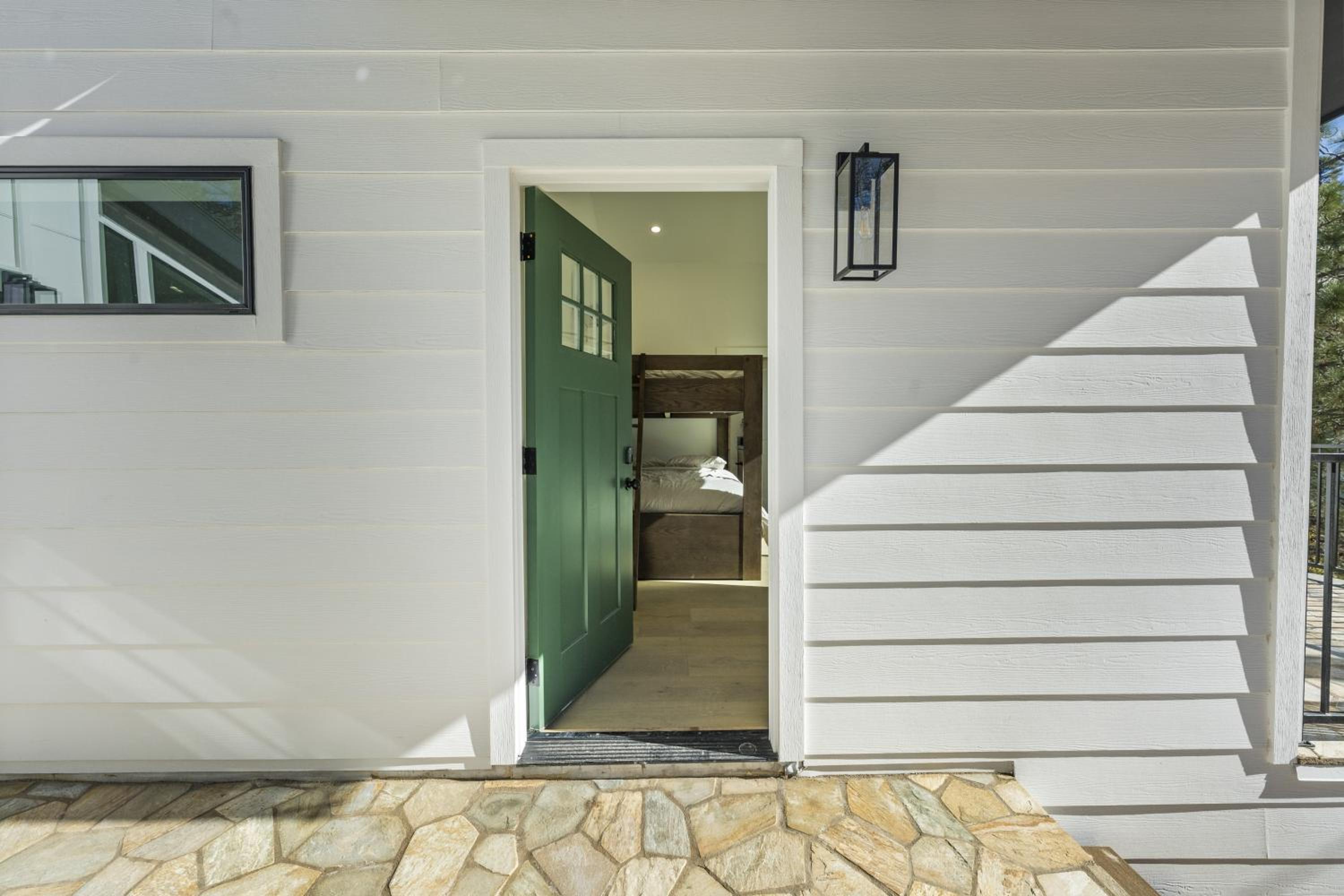 Skyline Summit Lodge