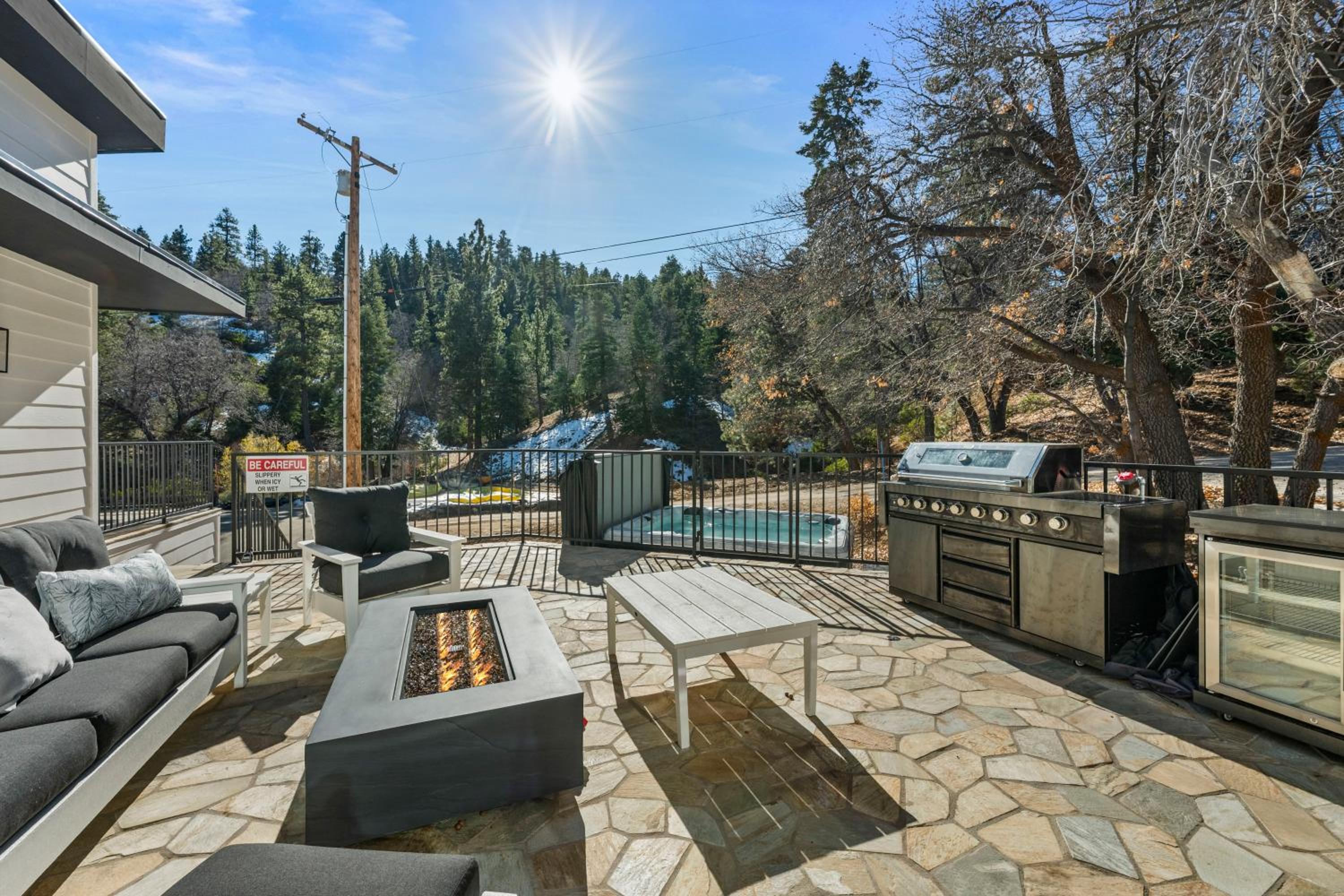 Skyline Summit Lodge