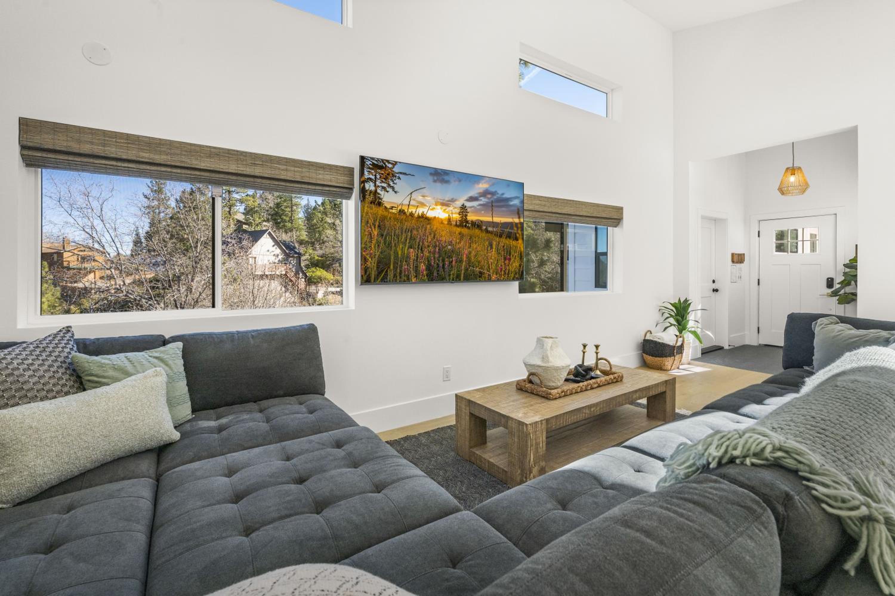 Skyline Summit Lodge