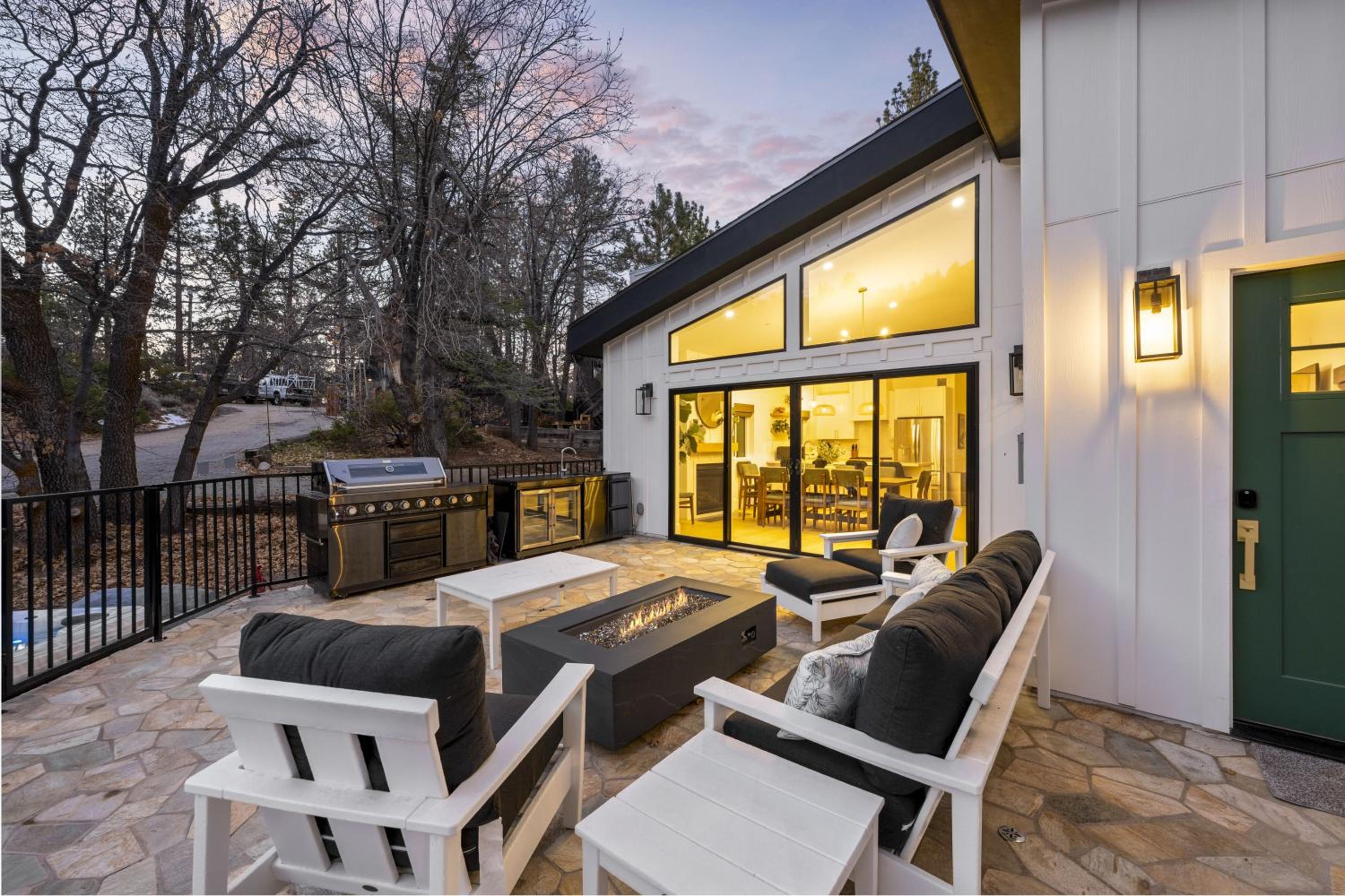 Skyline Summit Lodge