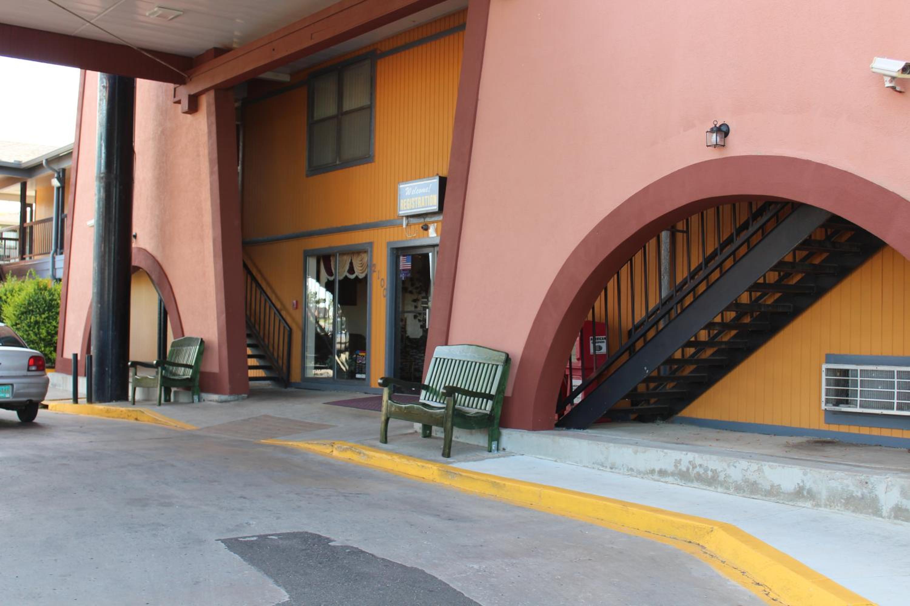 The Executive Inn & Suites view 4