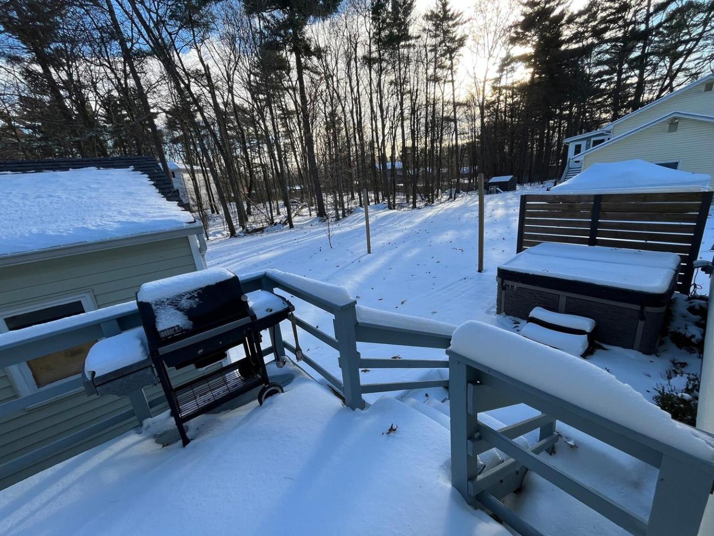 Spacious Beach Cabin w/ Lake Access | 4BR