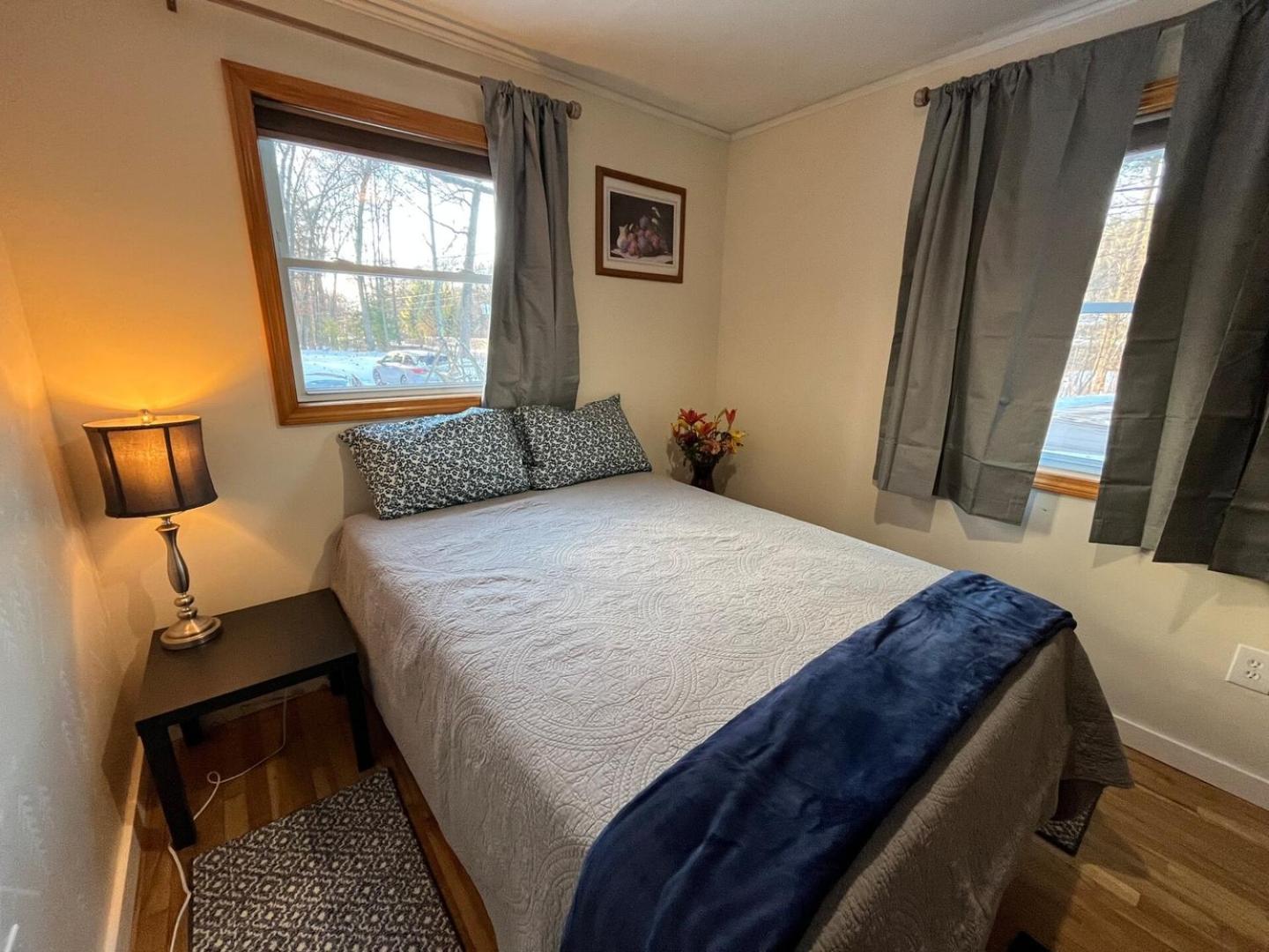 Spacious Beach Cabin w/ Lake Access | 4BR