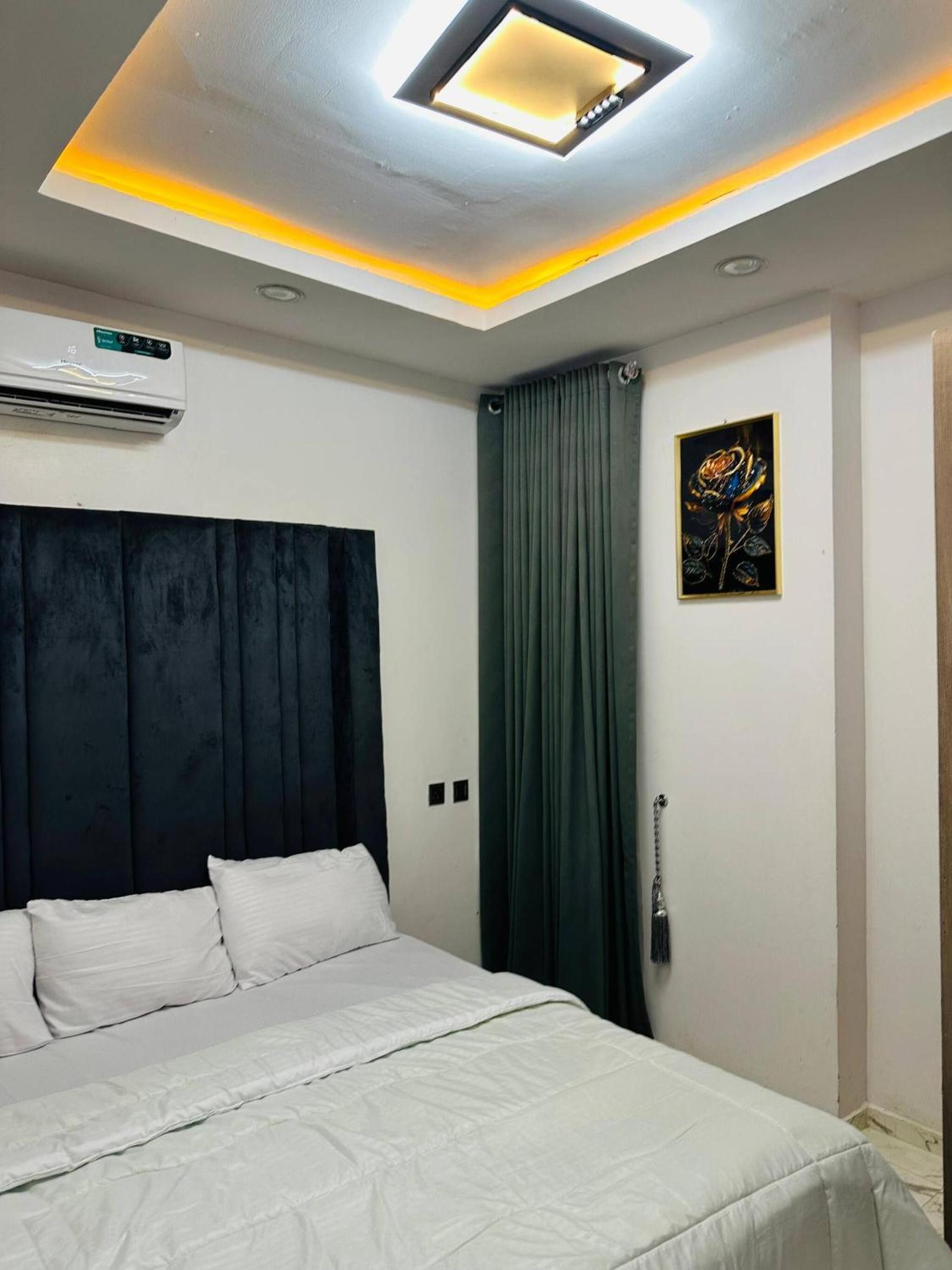 1bed apt with balcony, tennis , snooker and Pool
