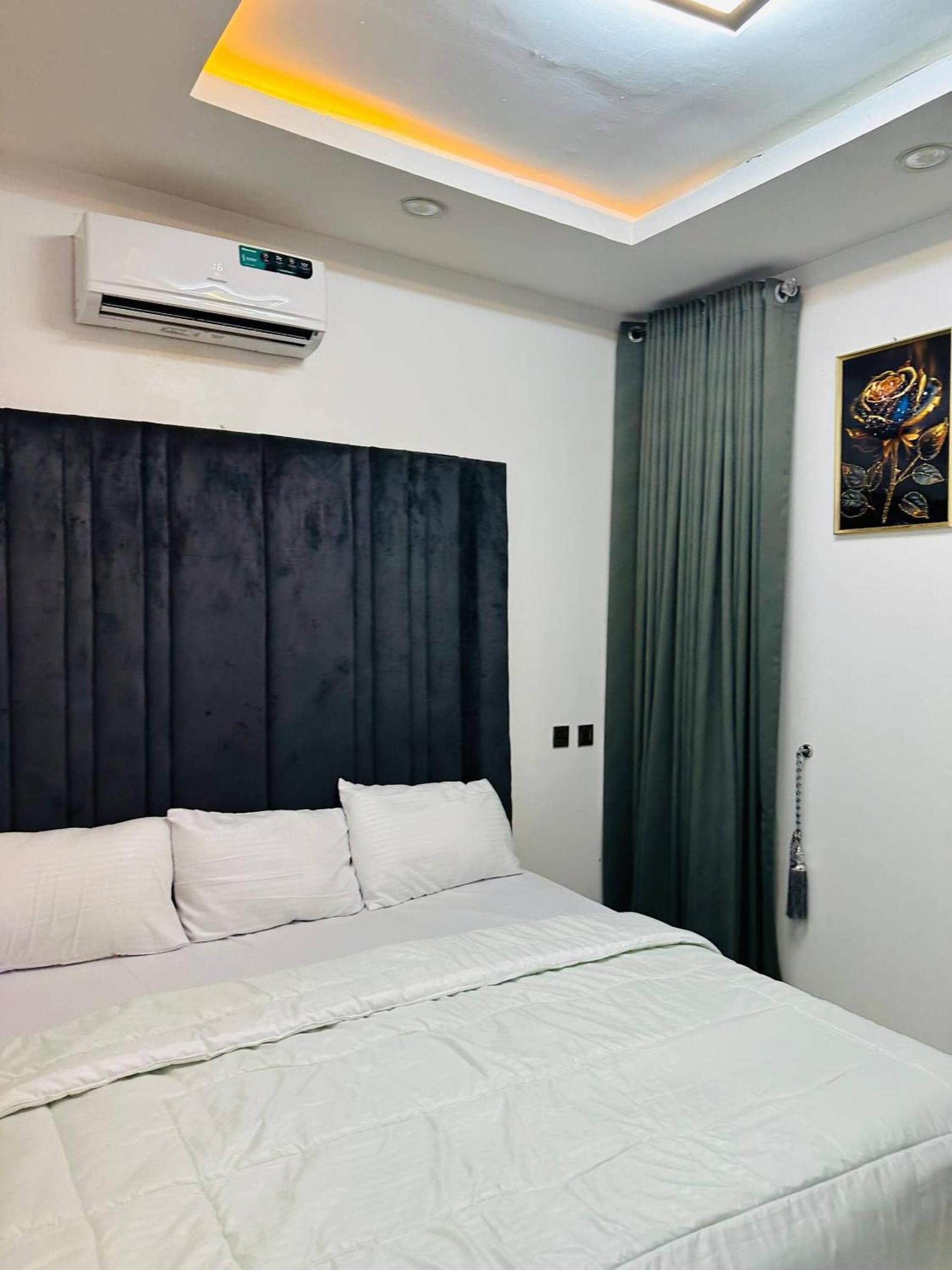 1bed apt with balcony, tennis , snooker and Pool