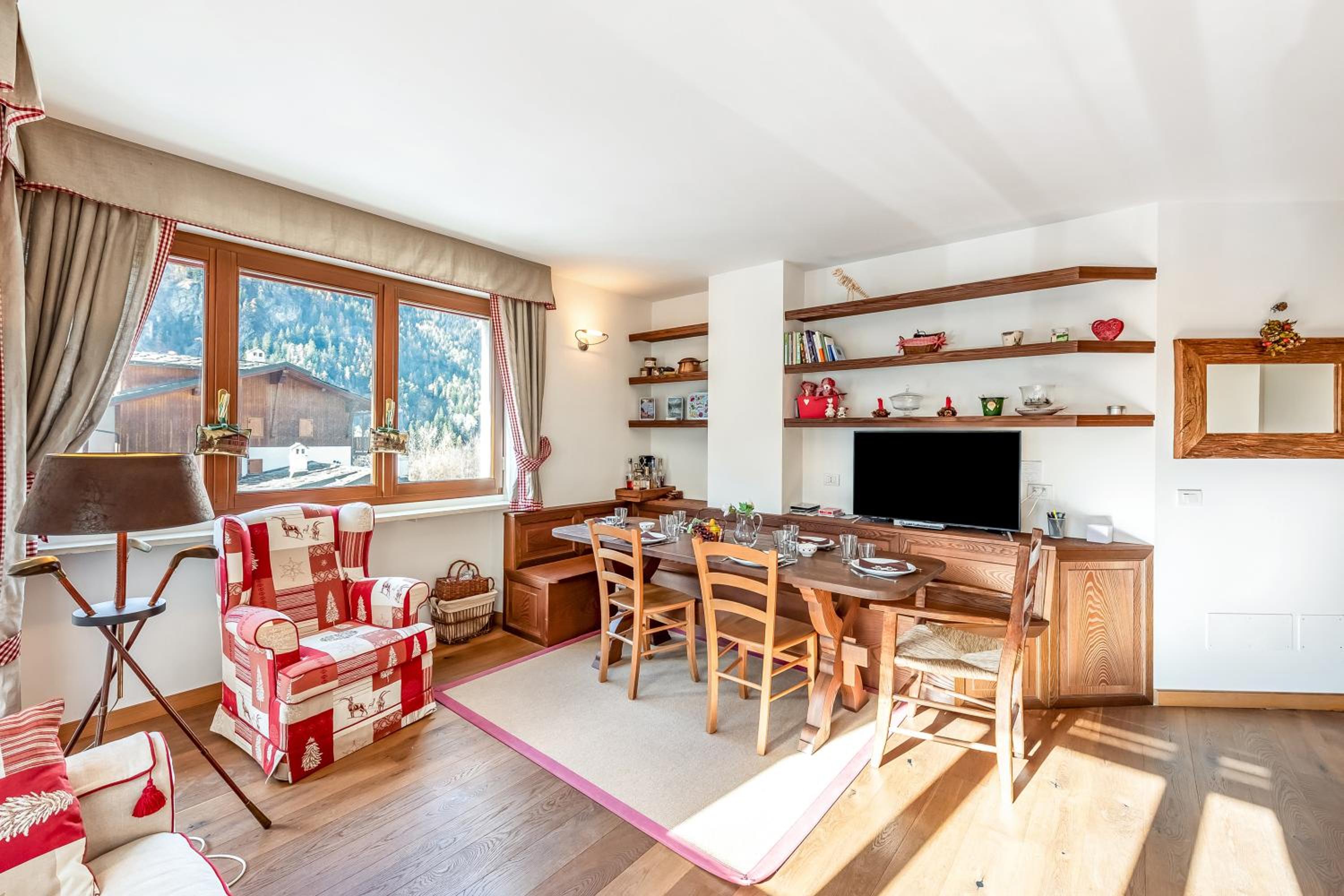 Charming Apartment Close to Cableway - Happy Rentals