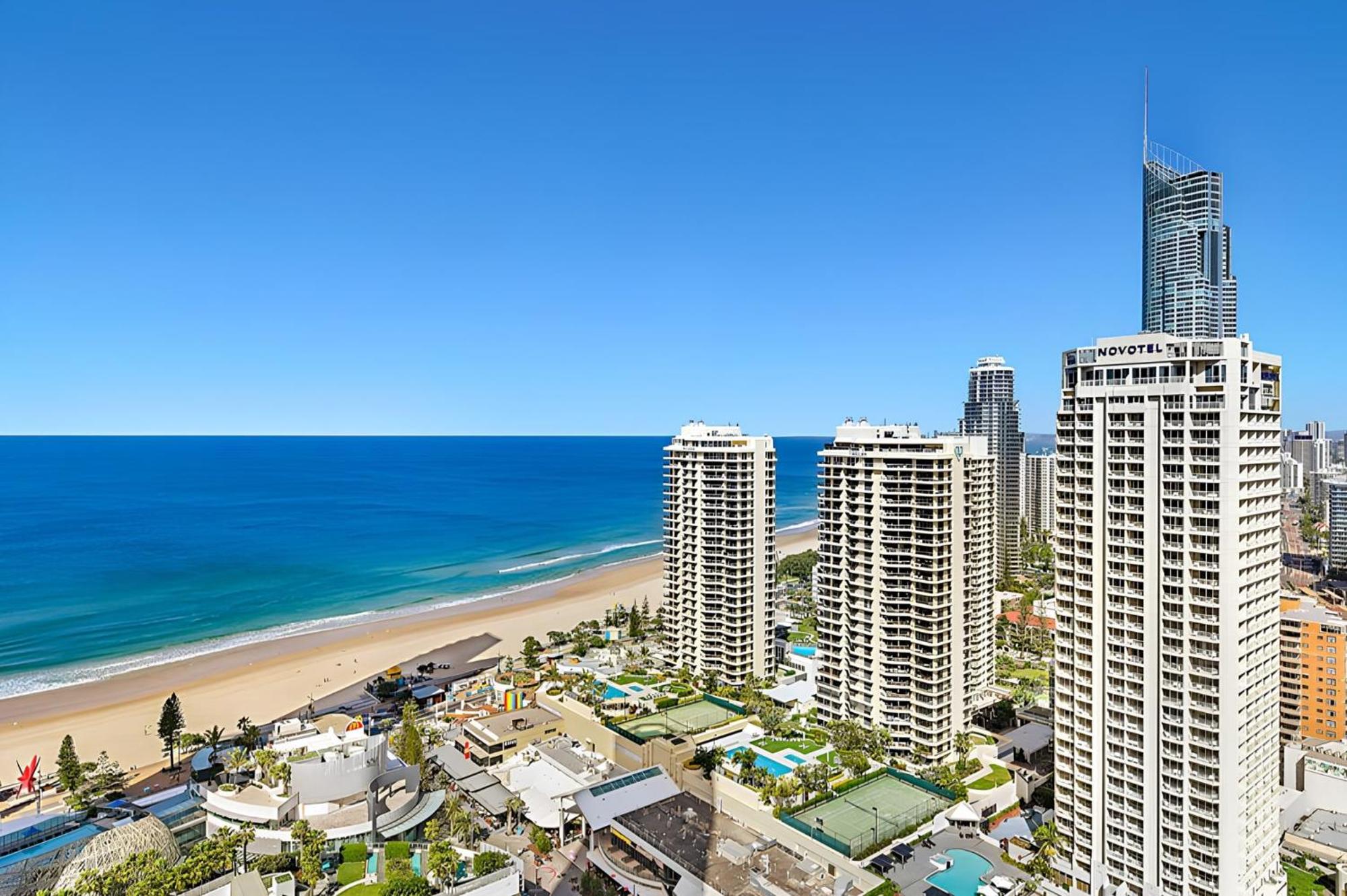 Stylish 2-Bed Apartment in Surfers Paradise