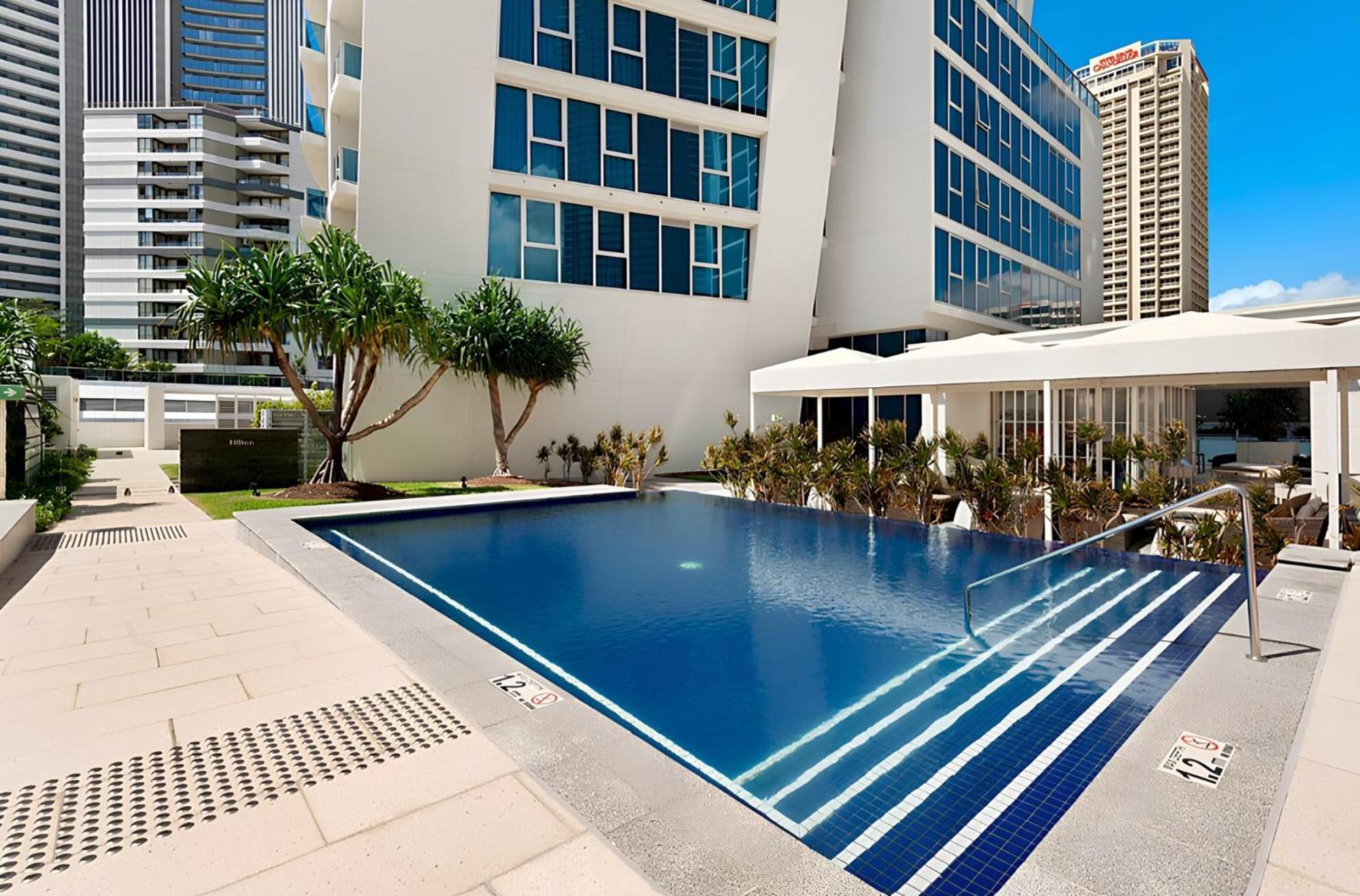 Stylish 2-Bed Apartment in Surfers Paradise
