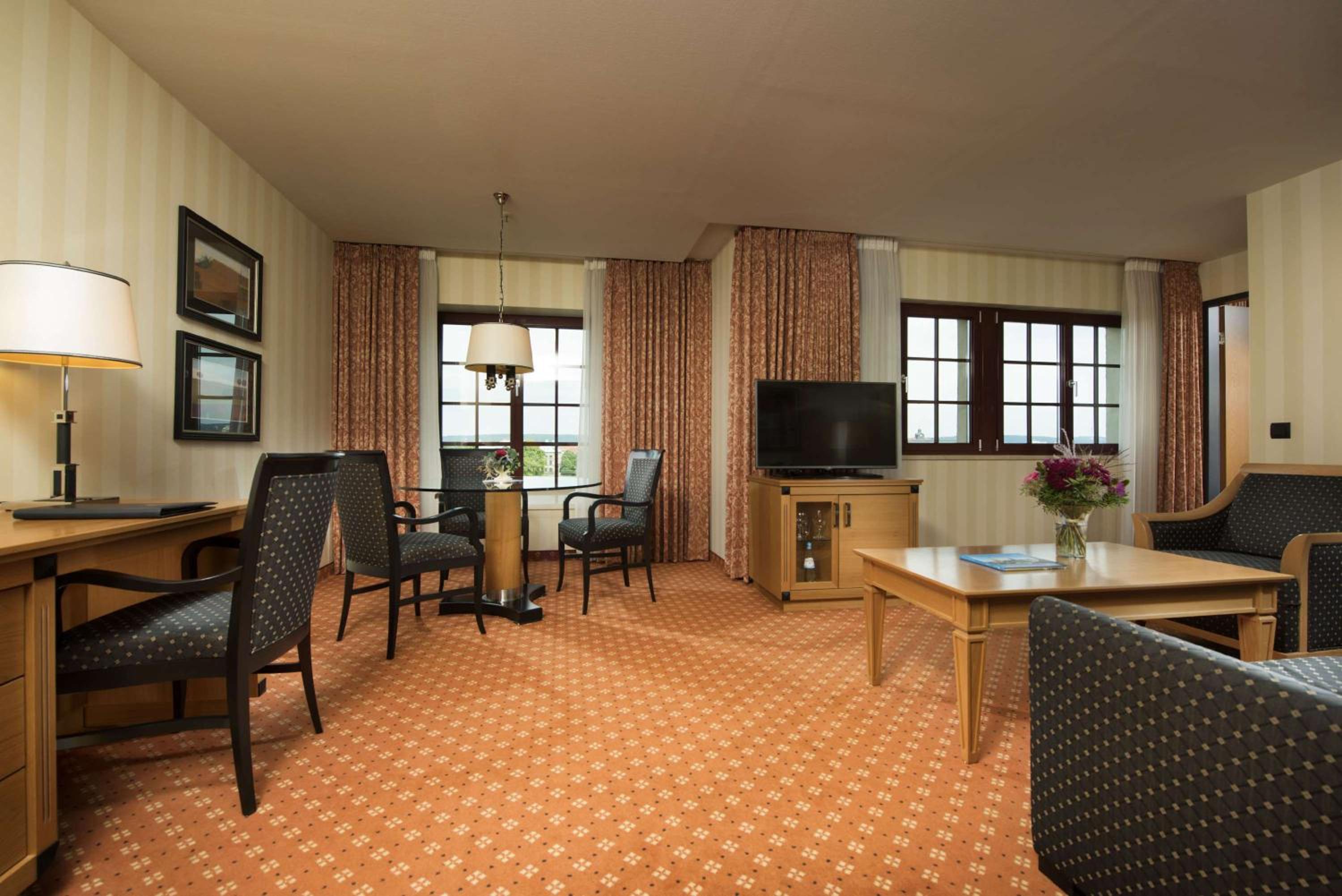 Dresden Vacations - Maritim Hotel Dresden - Property Image 8