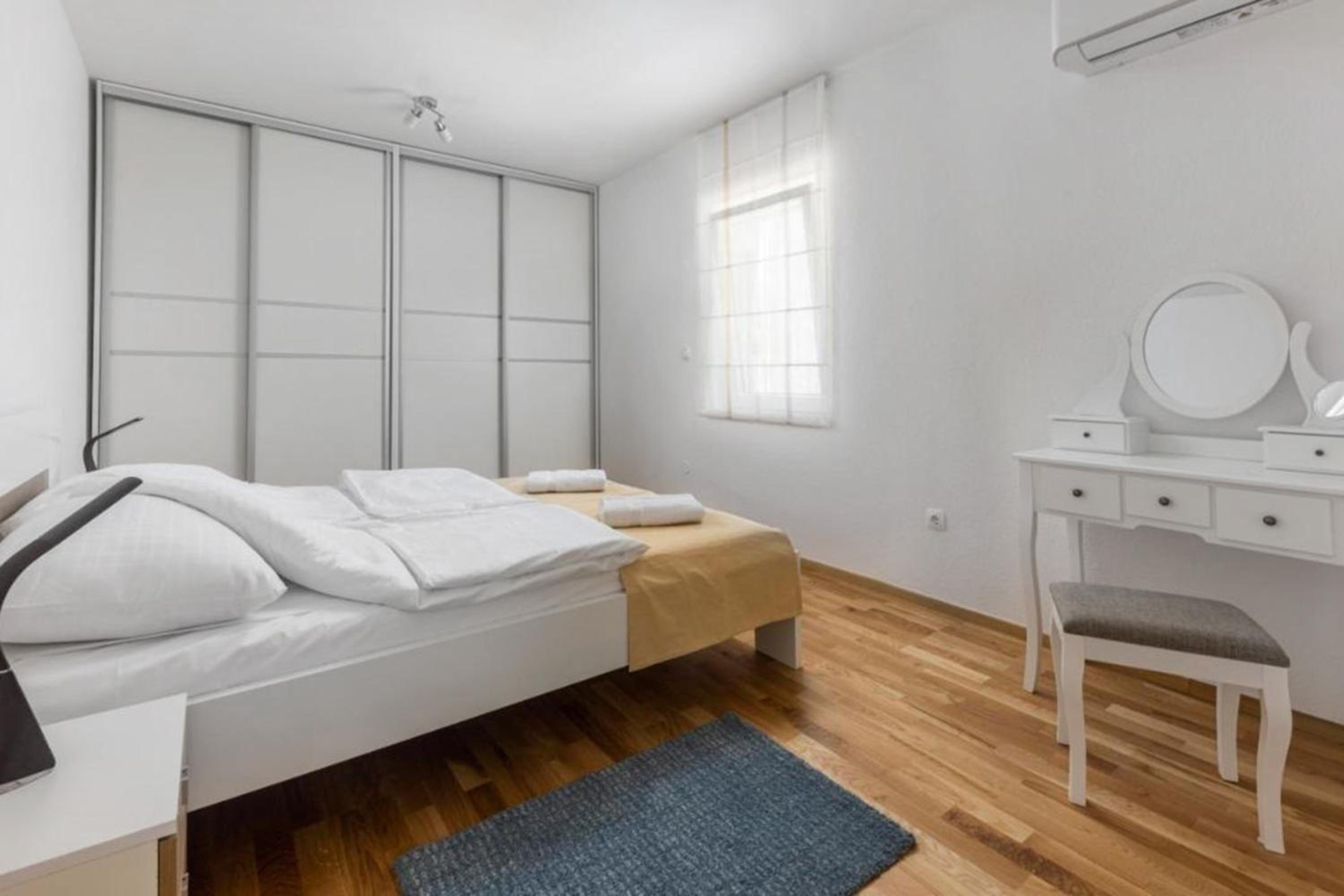 Villa Ancora - Merope Apartment Sv.Jakov - Happy Rentals