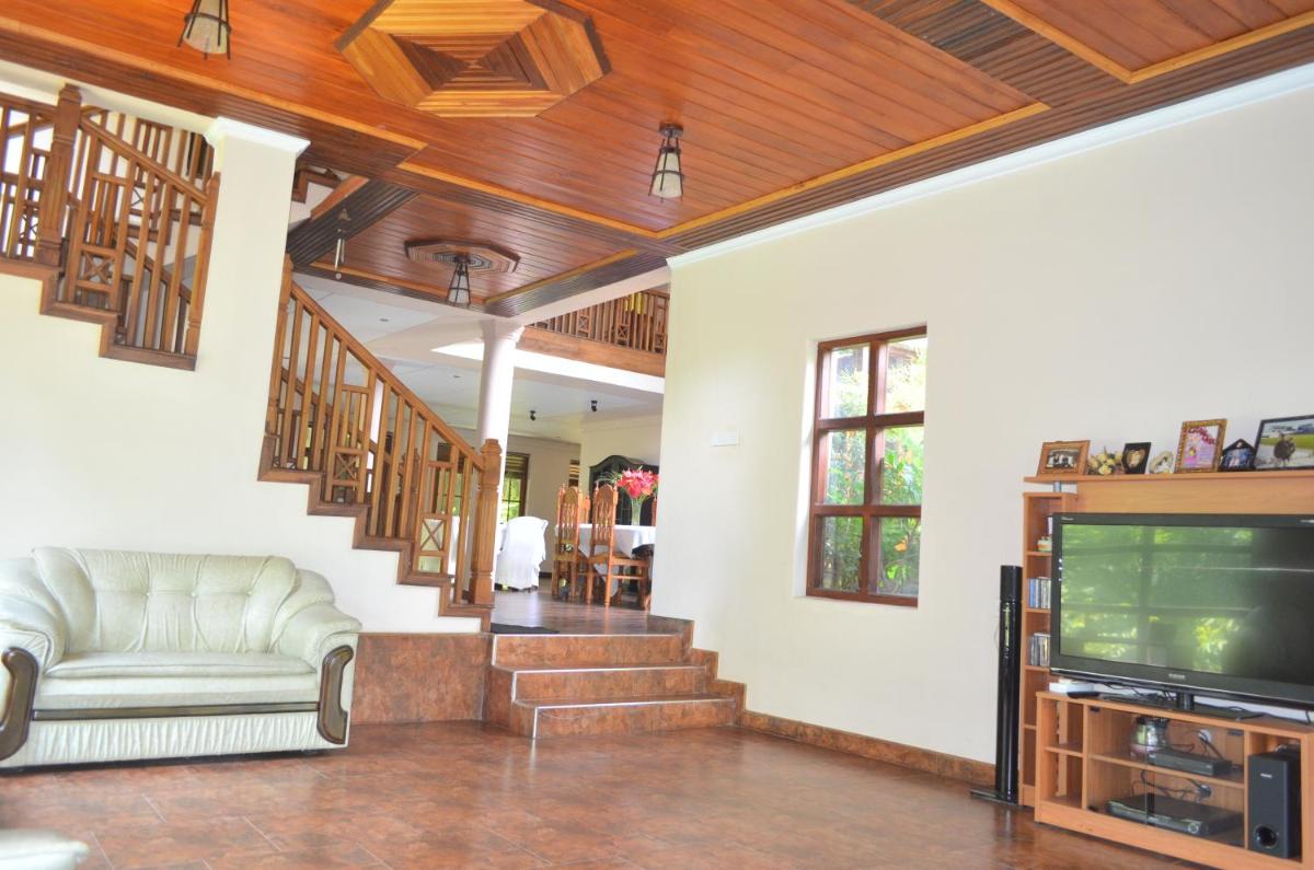 Country House Hillside view 5