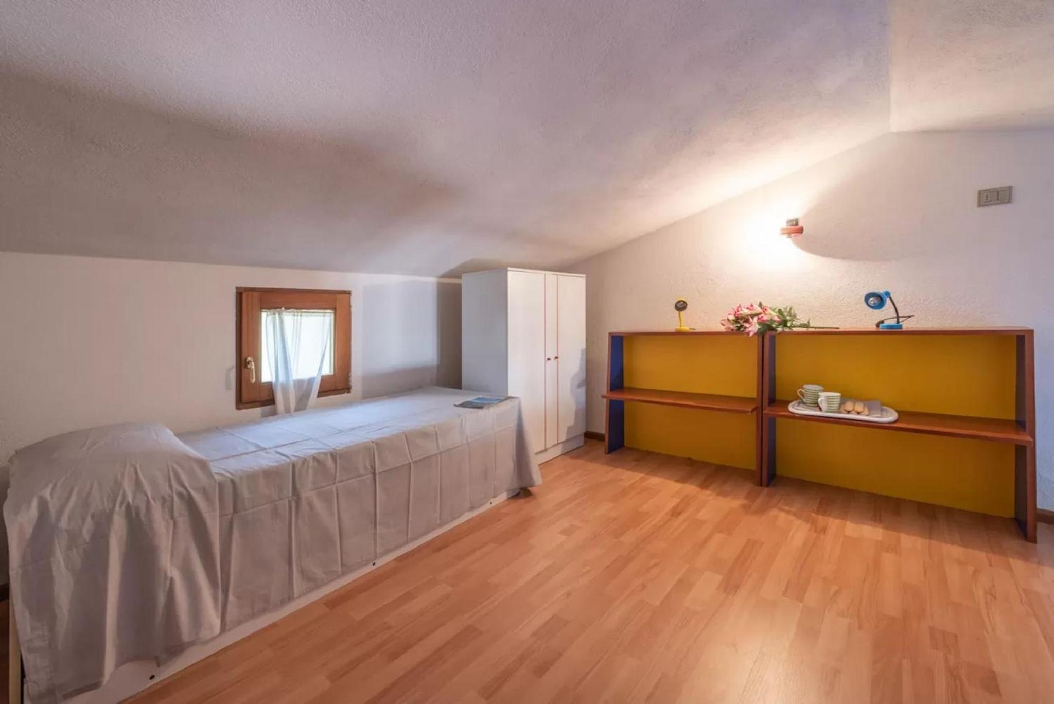 Cozy apartment with furnished patio
