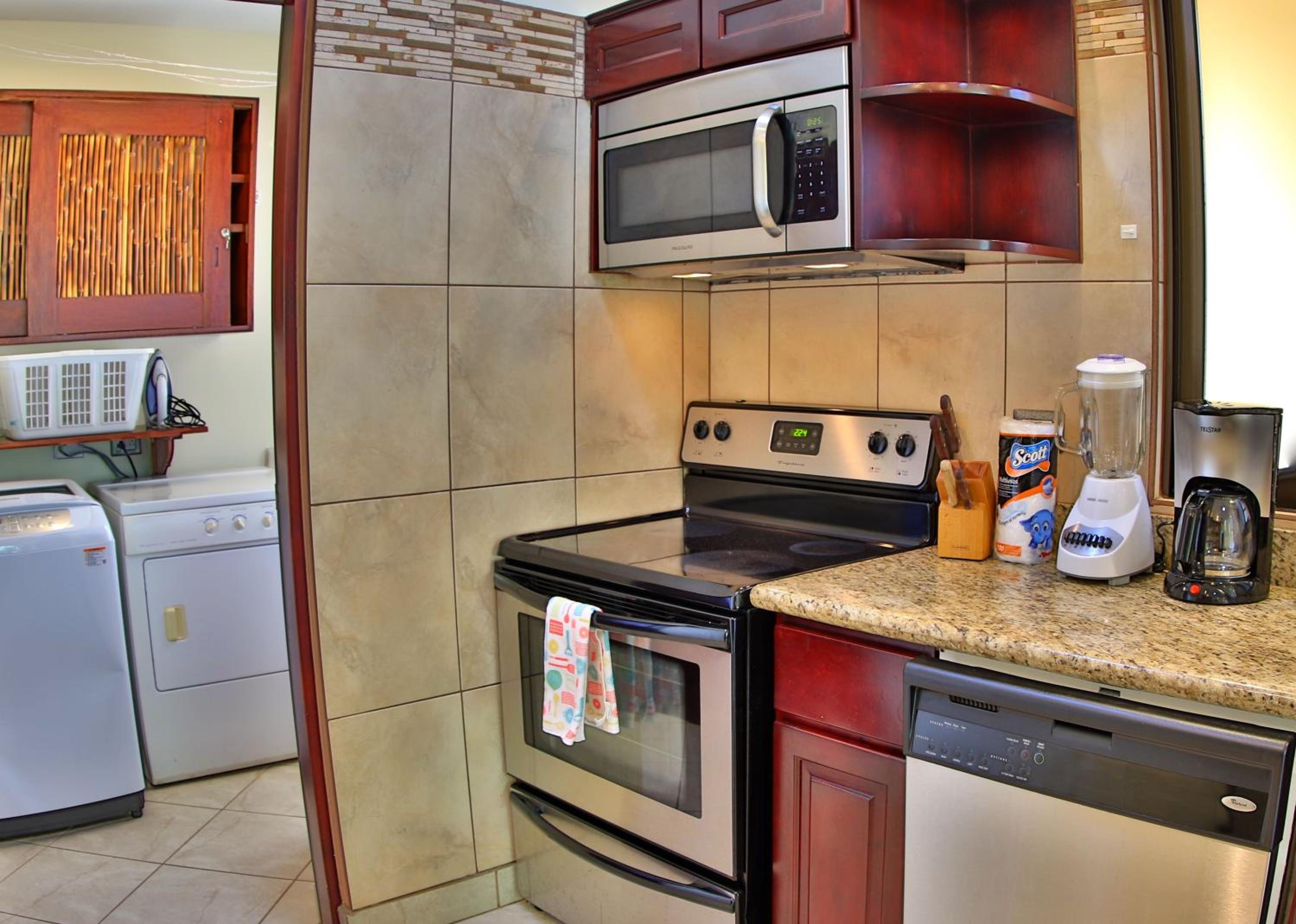 The Oaks Tamarindo Pool Front Condominiums fast wifi