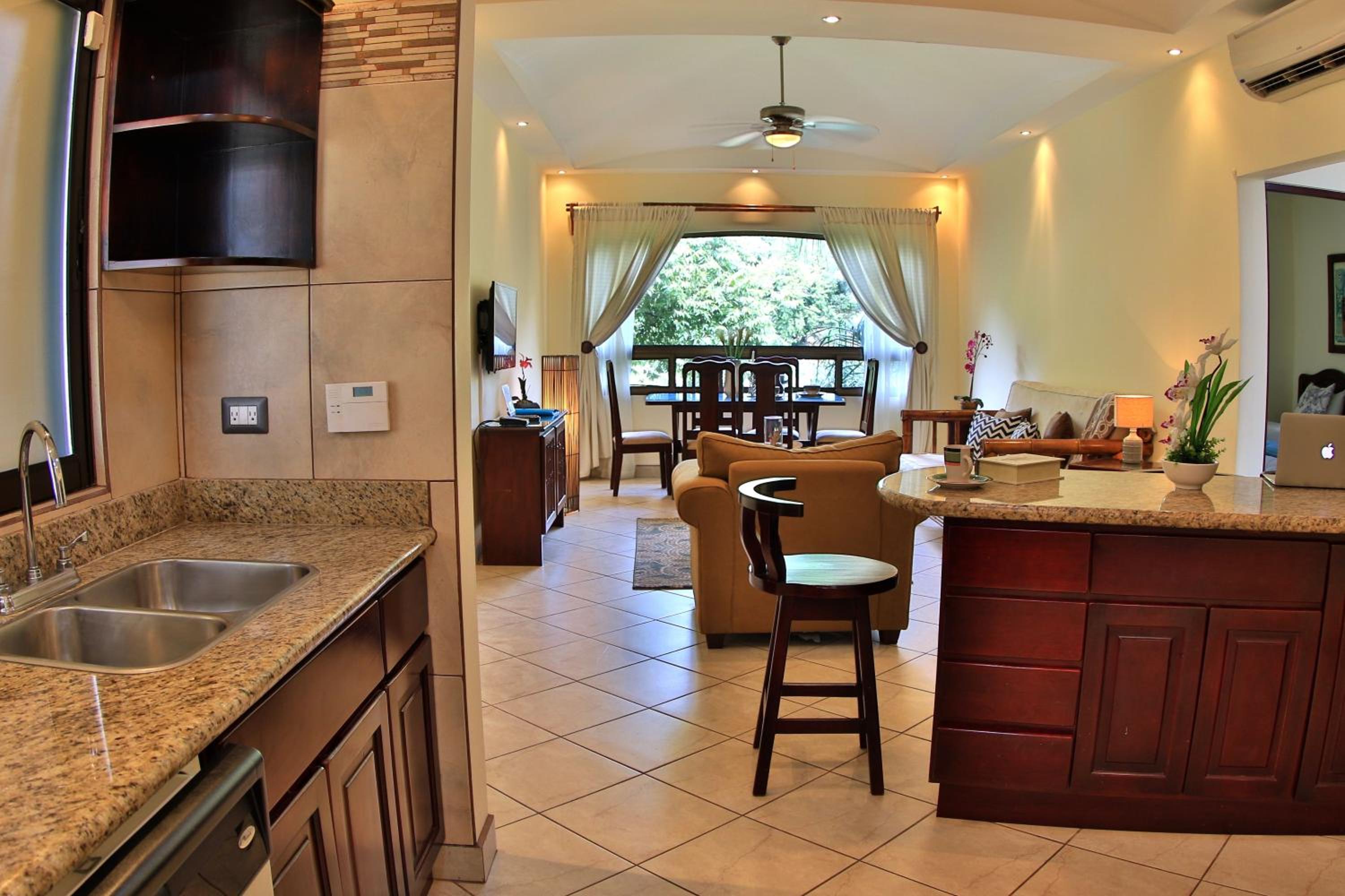 The Oaks Tamarindo Pool Front Condominiums fast wifi