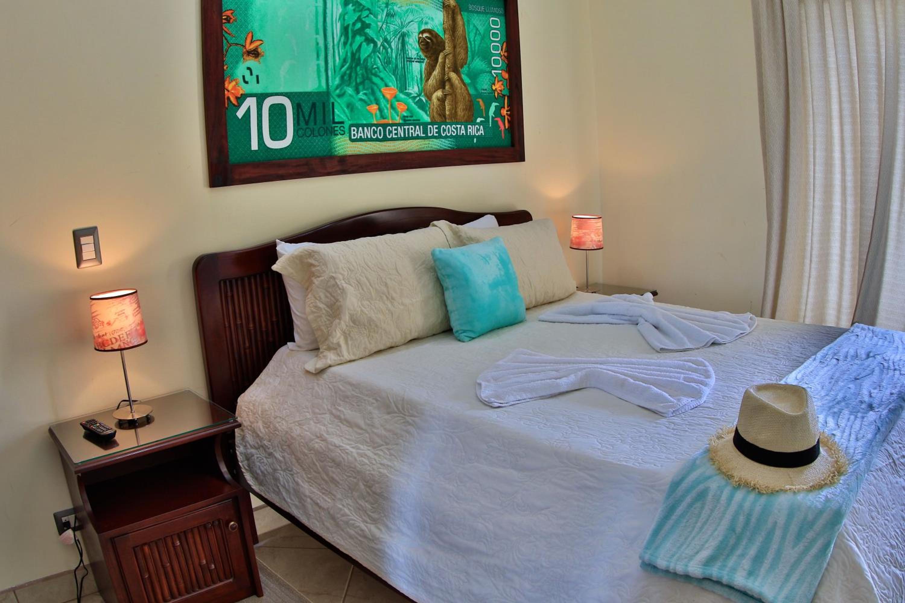 The Oaks Tamarindo Pool Front Condominiums fast wifi