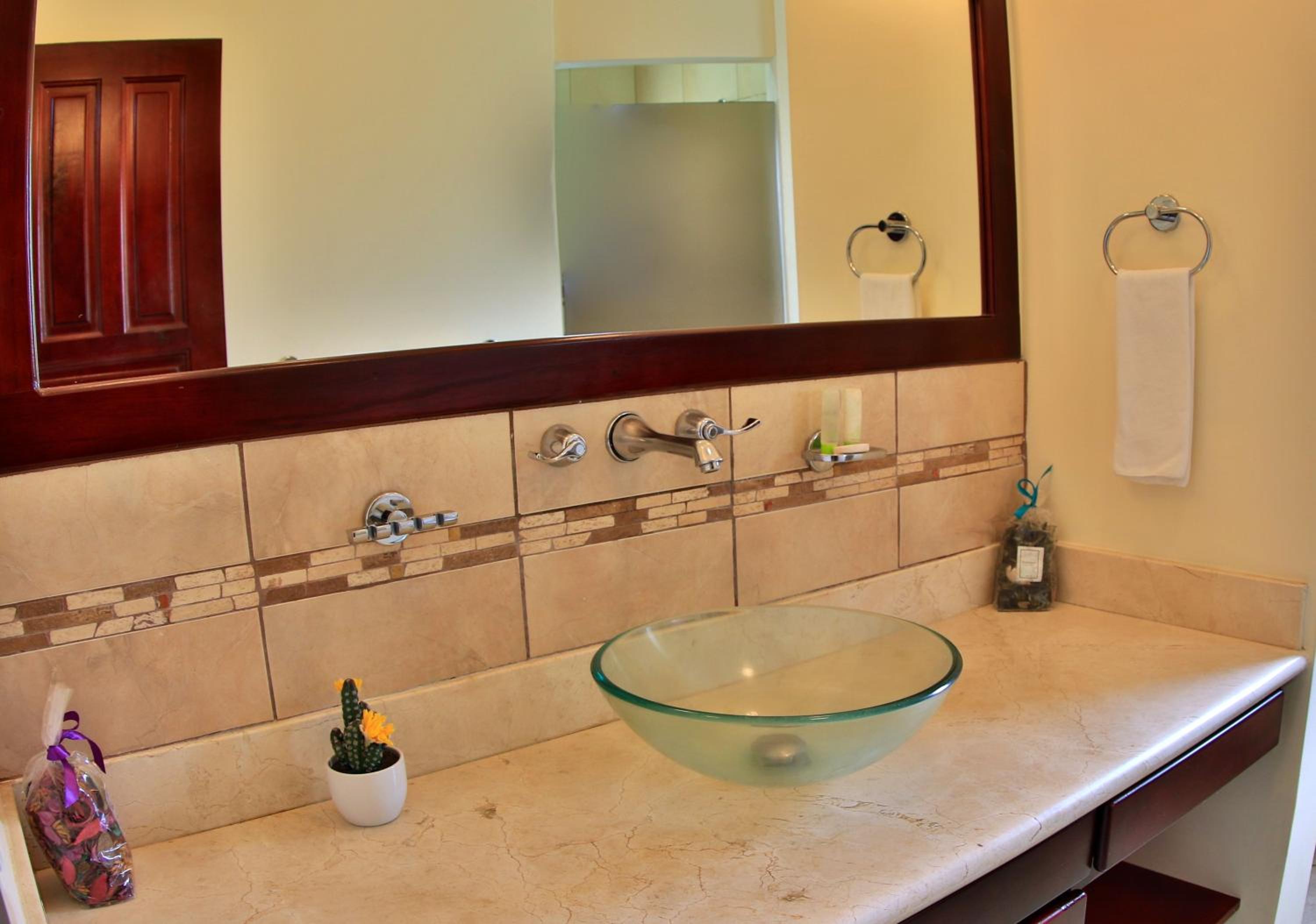 The Oaks Tamarindo Pool Front Condominiums fast wifi