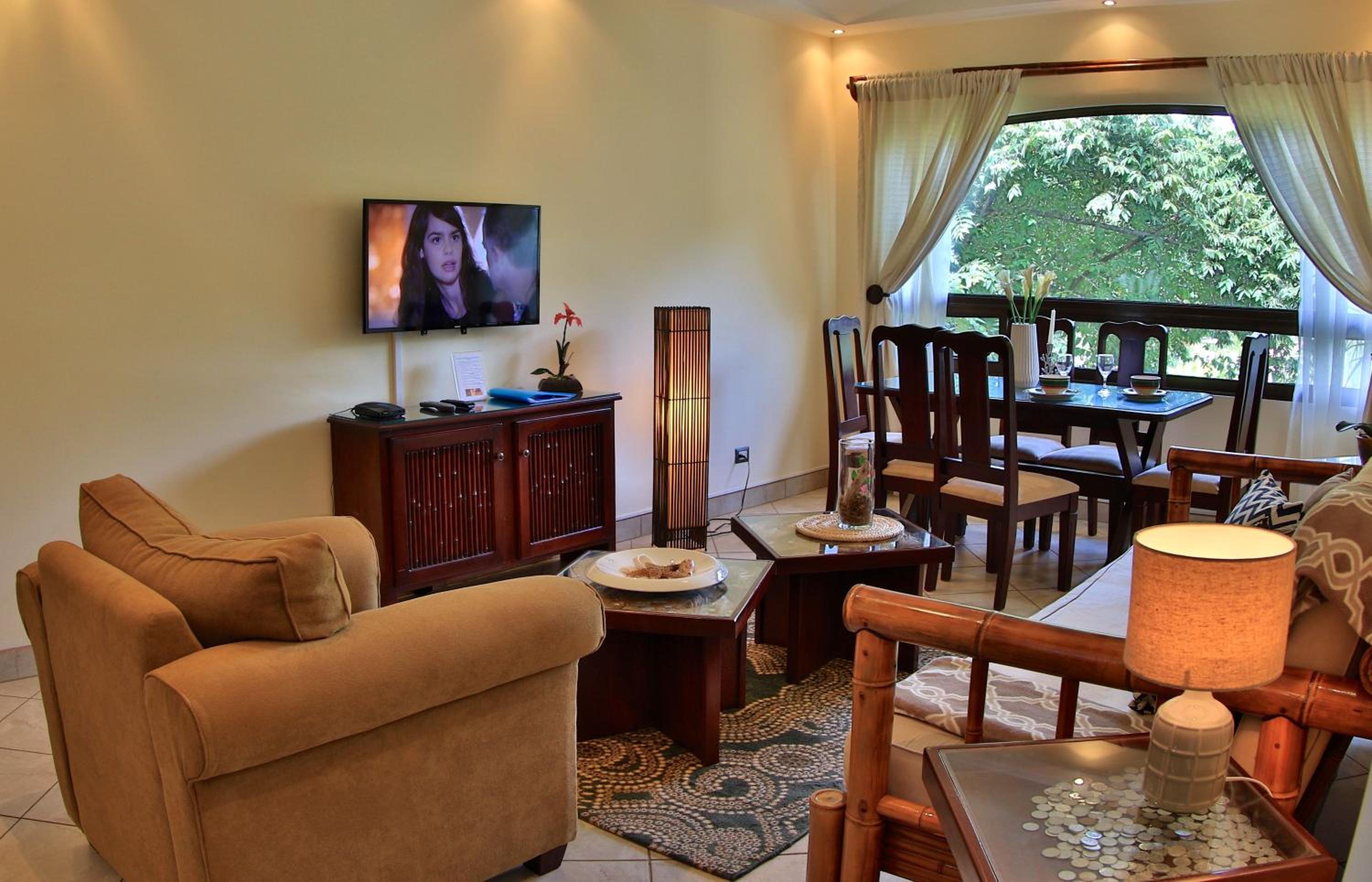 The Oaks Tamarindo Pool Front Condominiums fast wifi