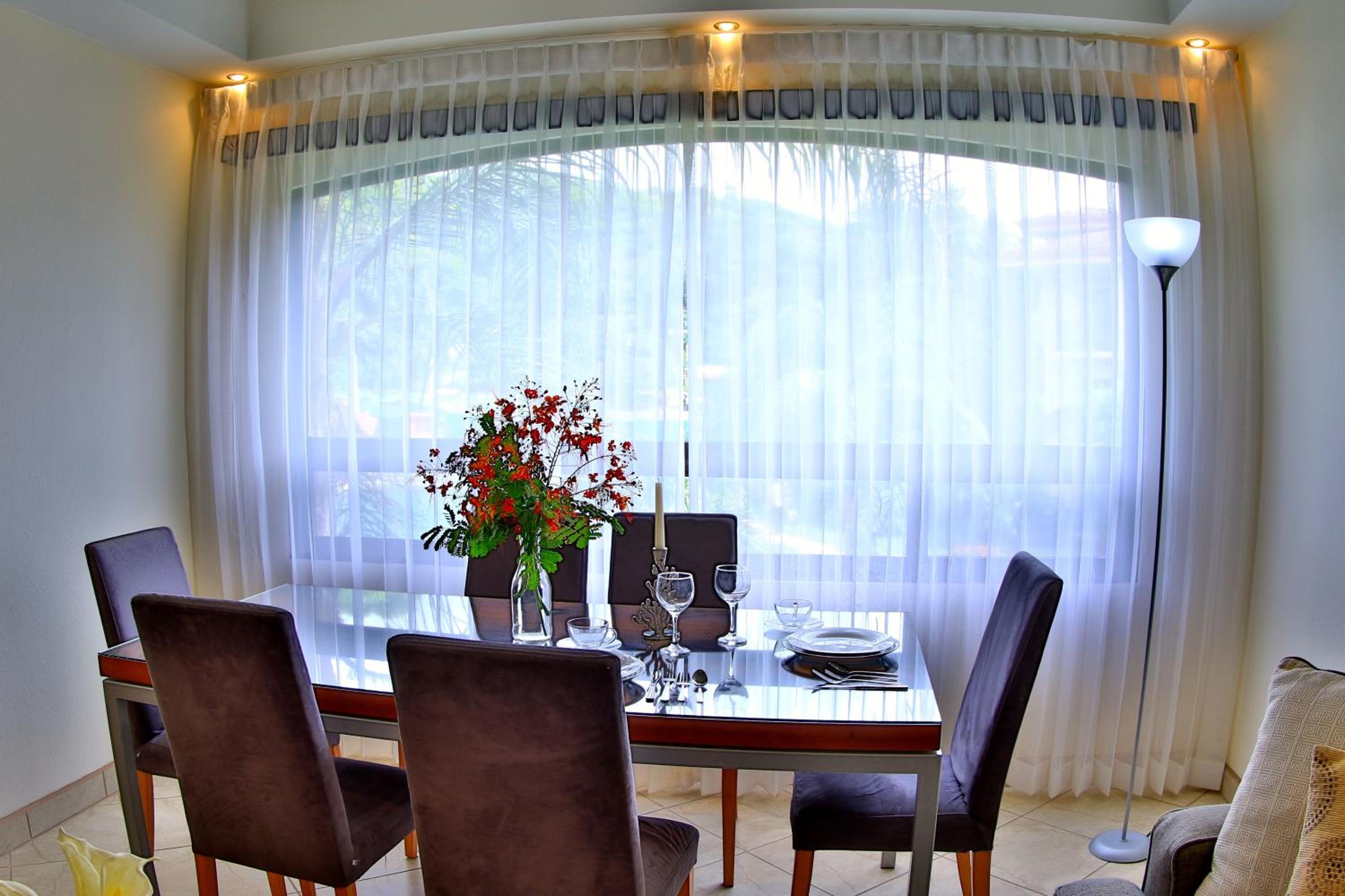 The Oaks Tamarindo Pool Front Condominiums fast wifi