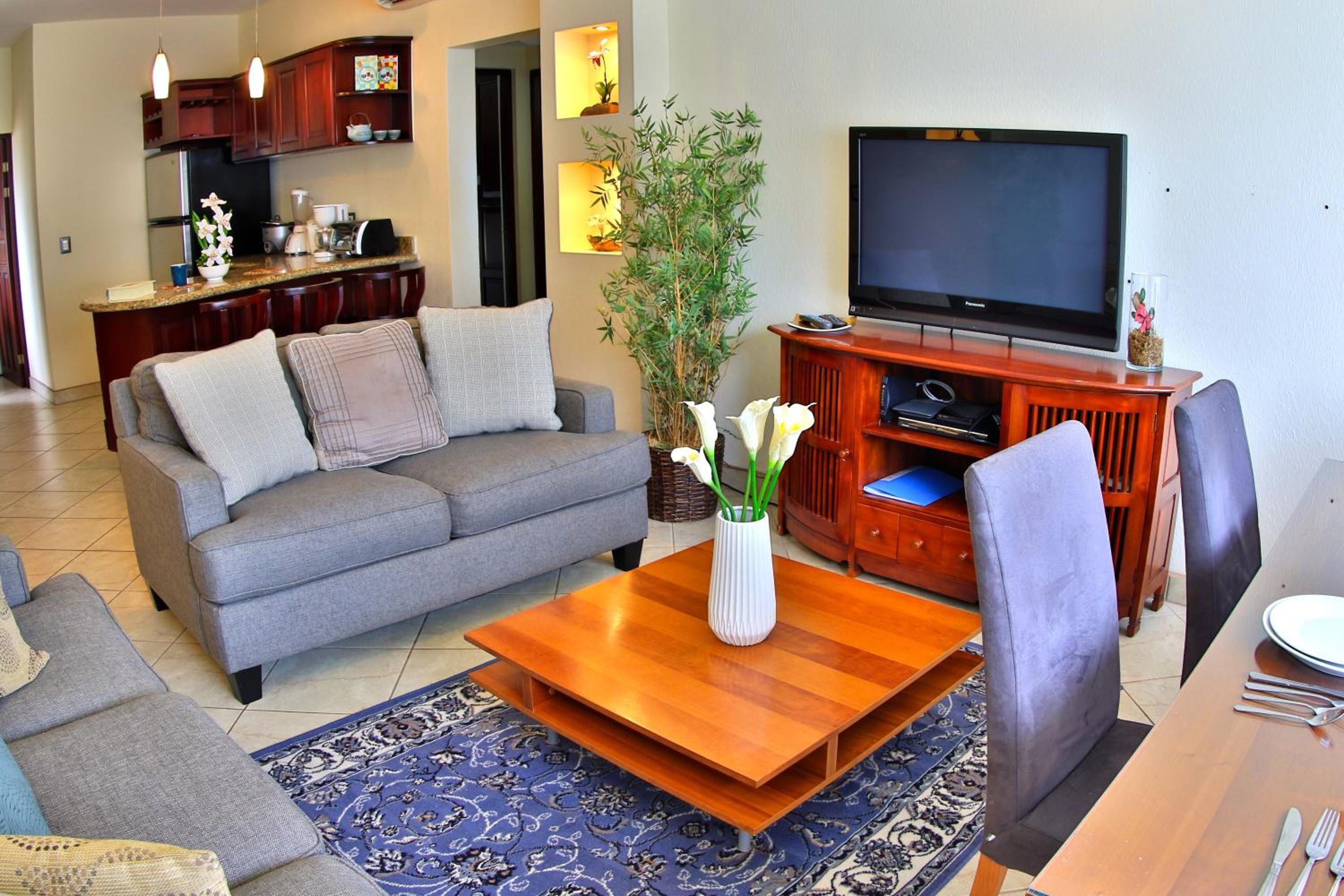The Oaks Tamarindo Pool Front Condominiums fast wifi