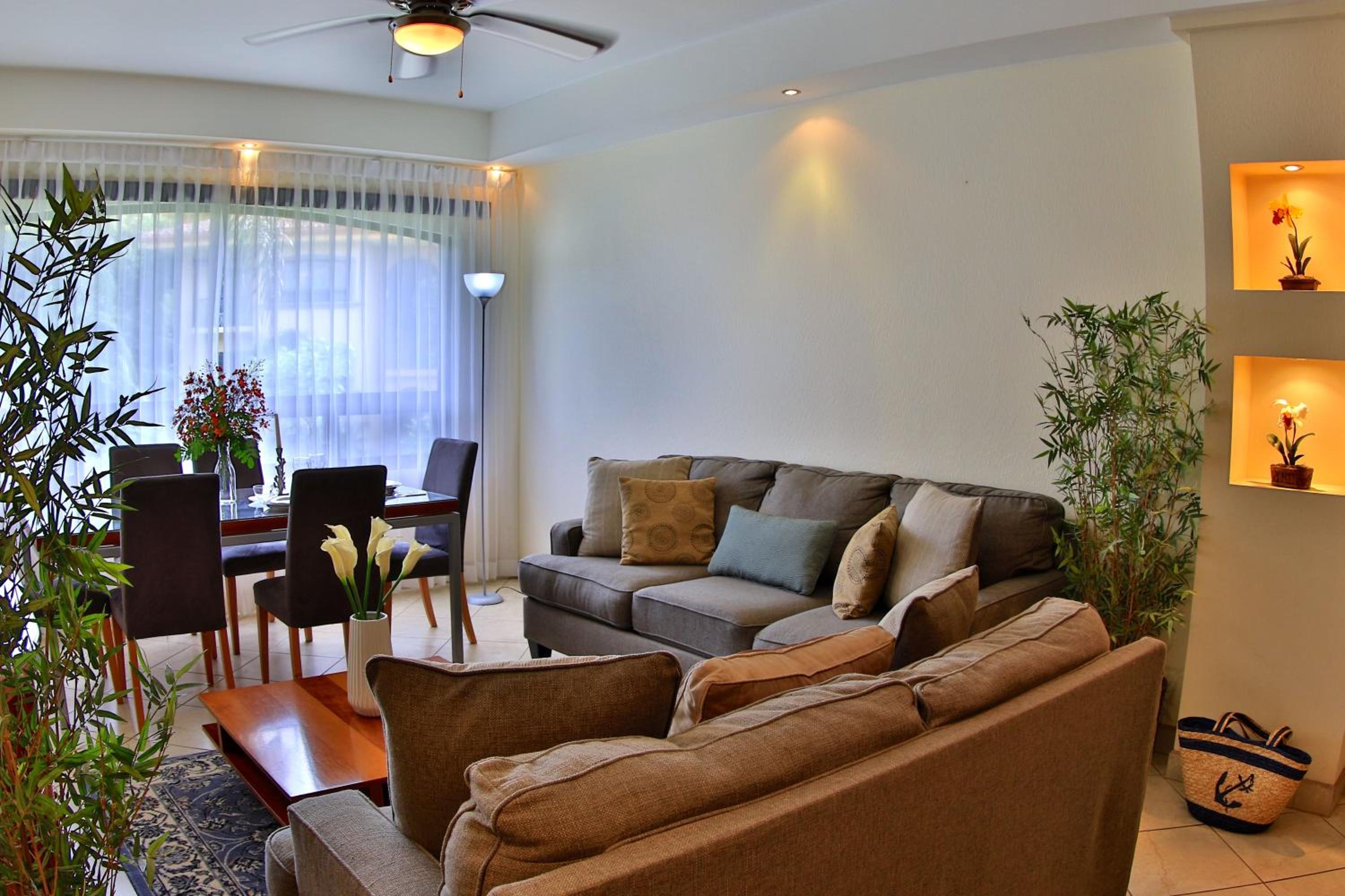 The Oaks Tamarindo Pool Front Condominiums fast wifi