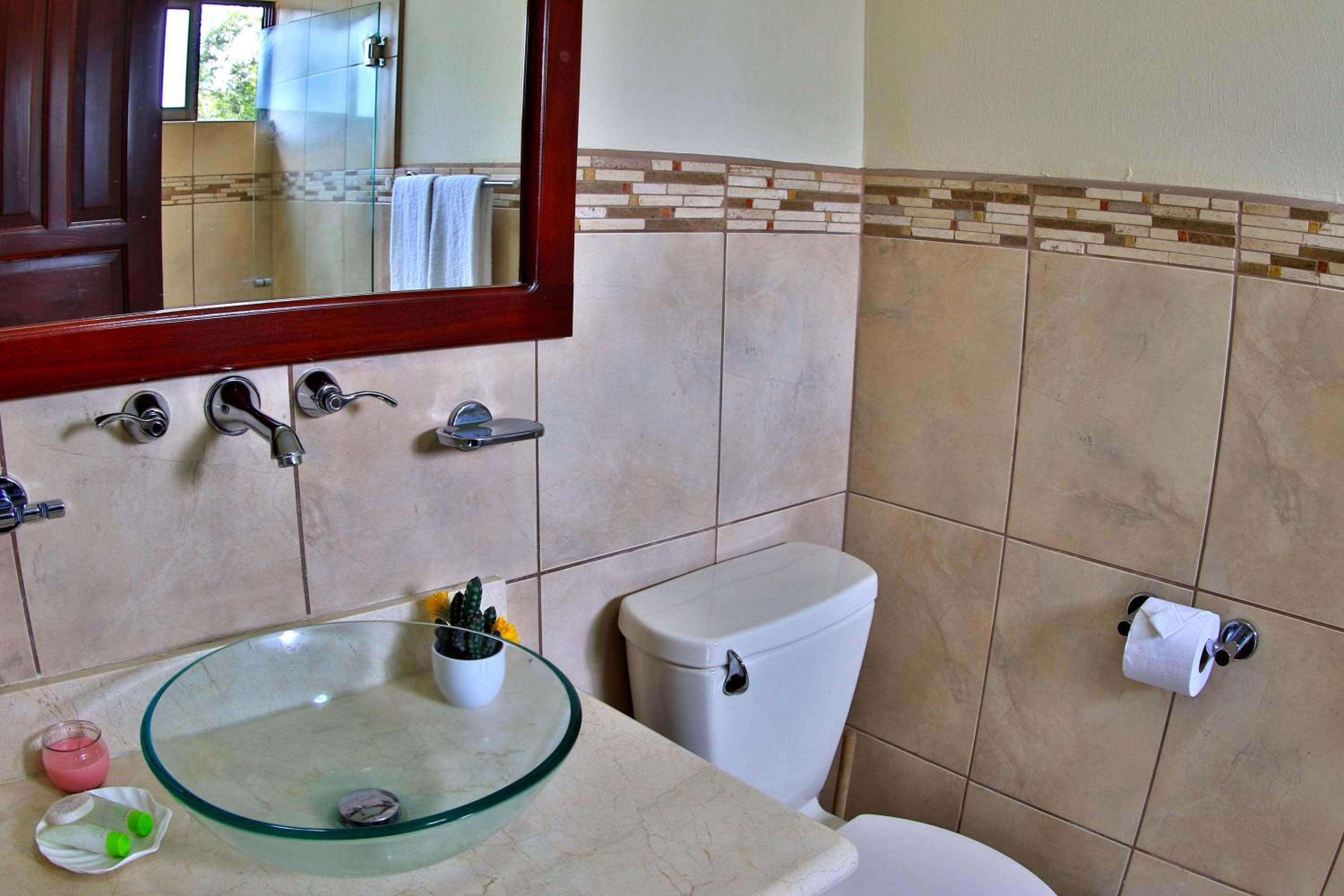 The Oaks Tamarindo Pool Front Condominiums fast wifi