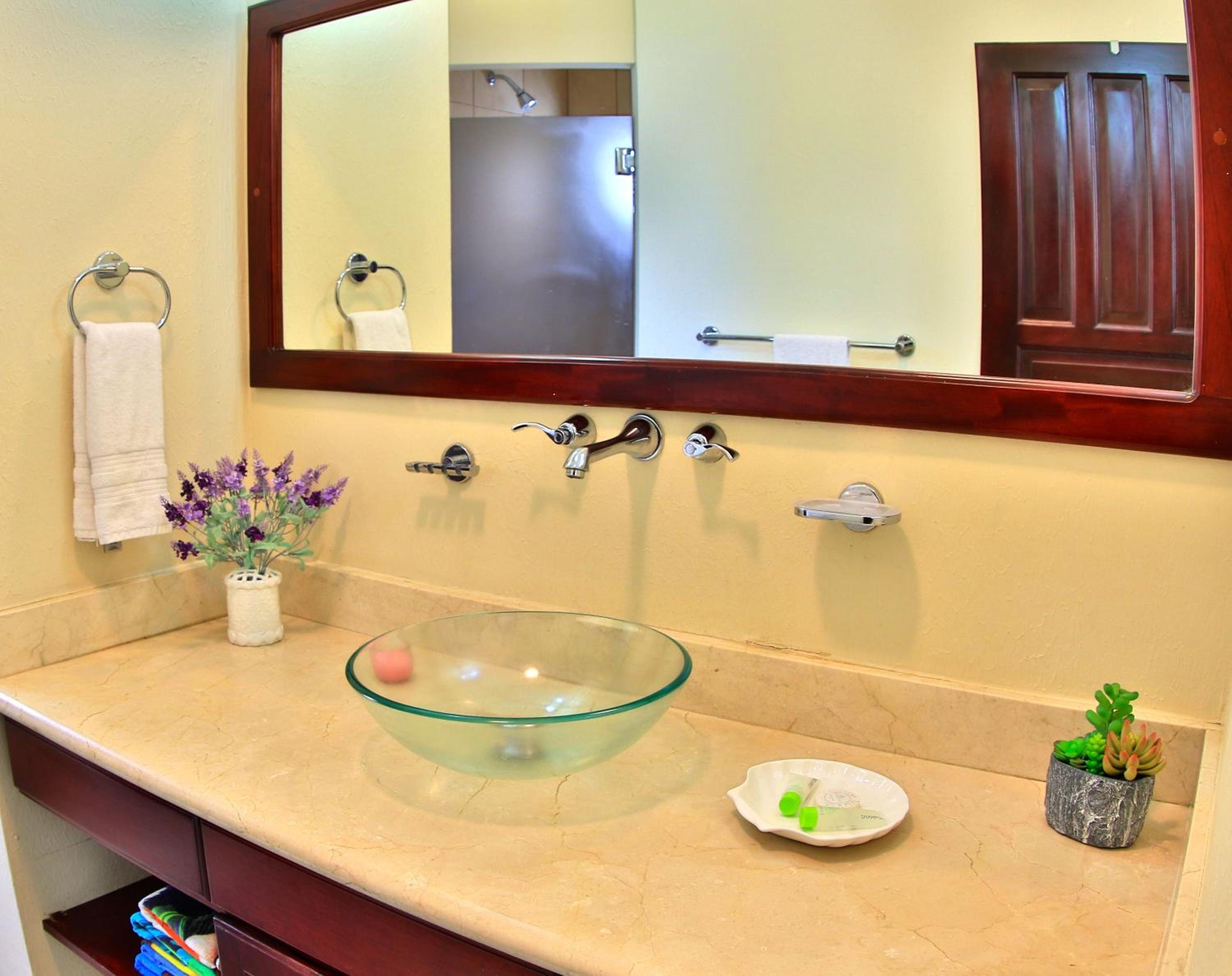 The Oaks Tamarindo Pool Front Condominiums fast wifi