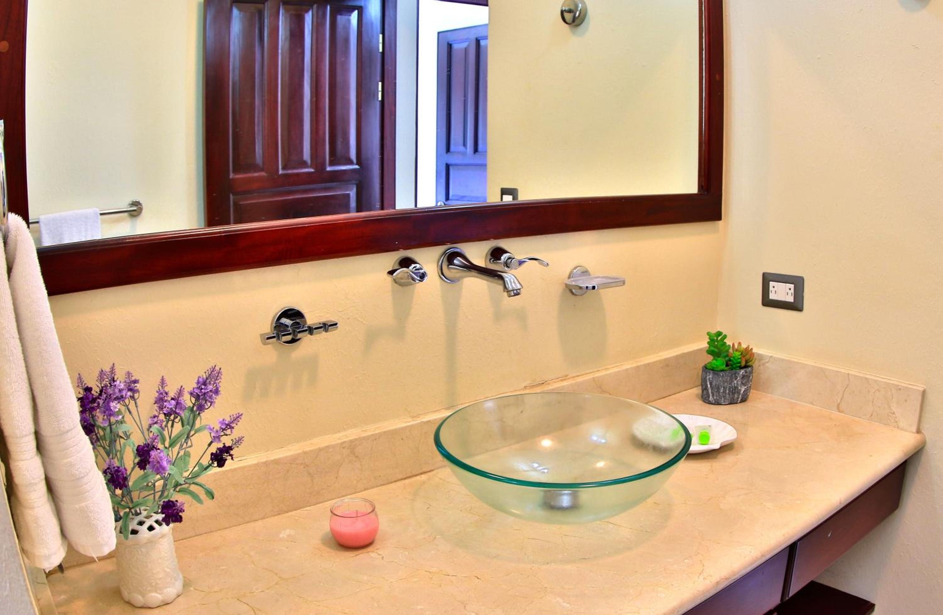 The Oaks Tamarindo Pool Front Condominiums fast wifi