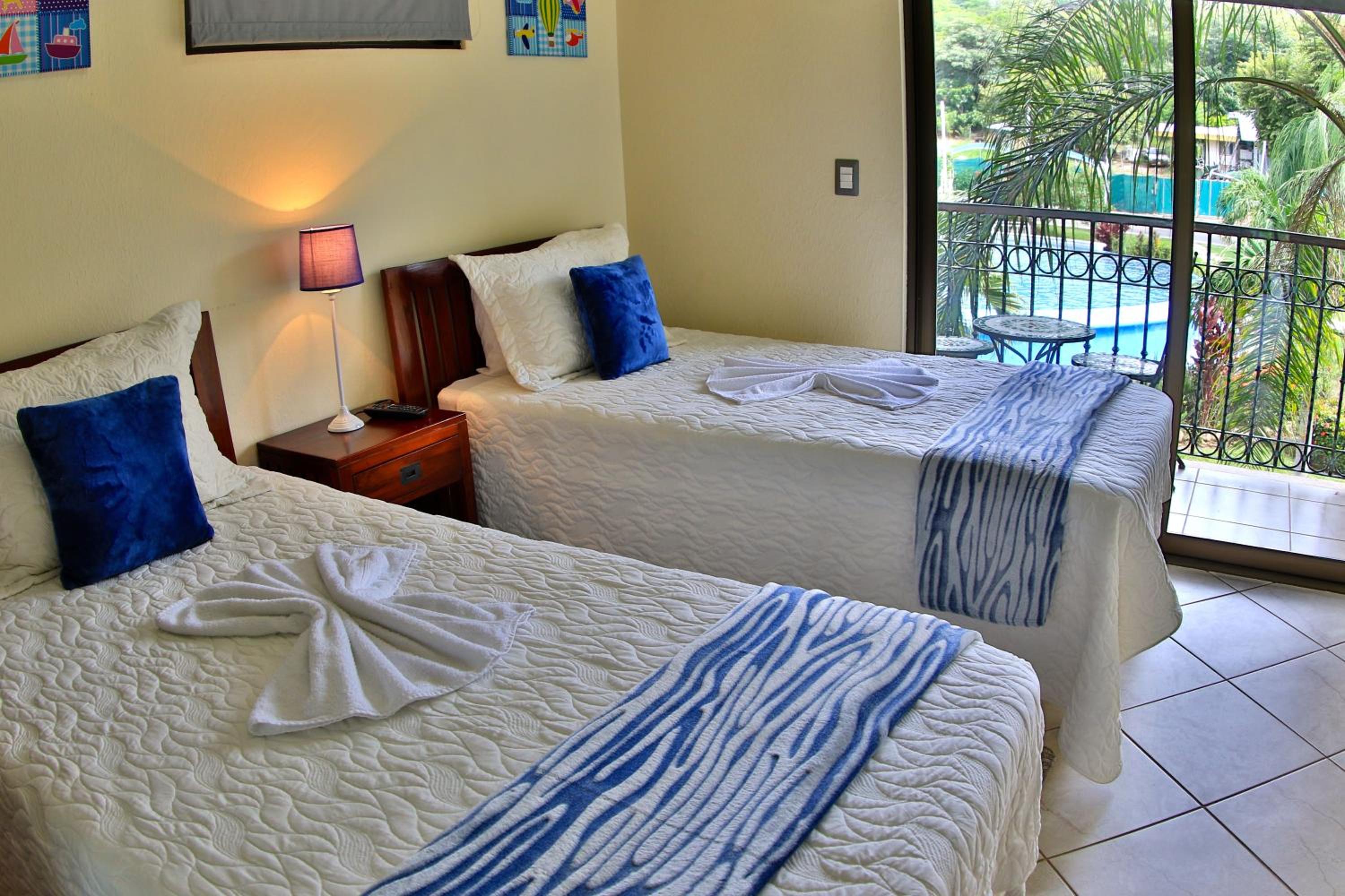 The Oaks Tamarindo Pool Front Condominiums fast wifi