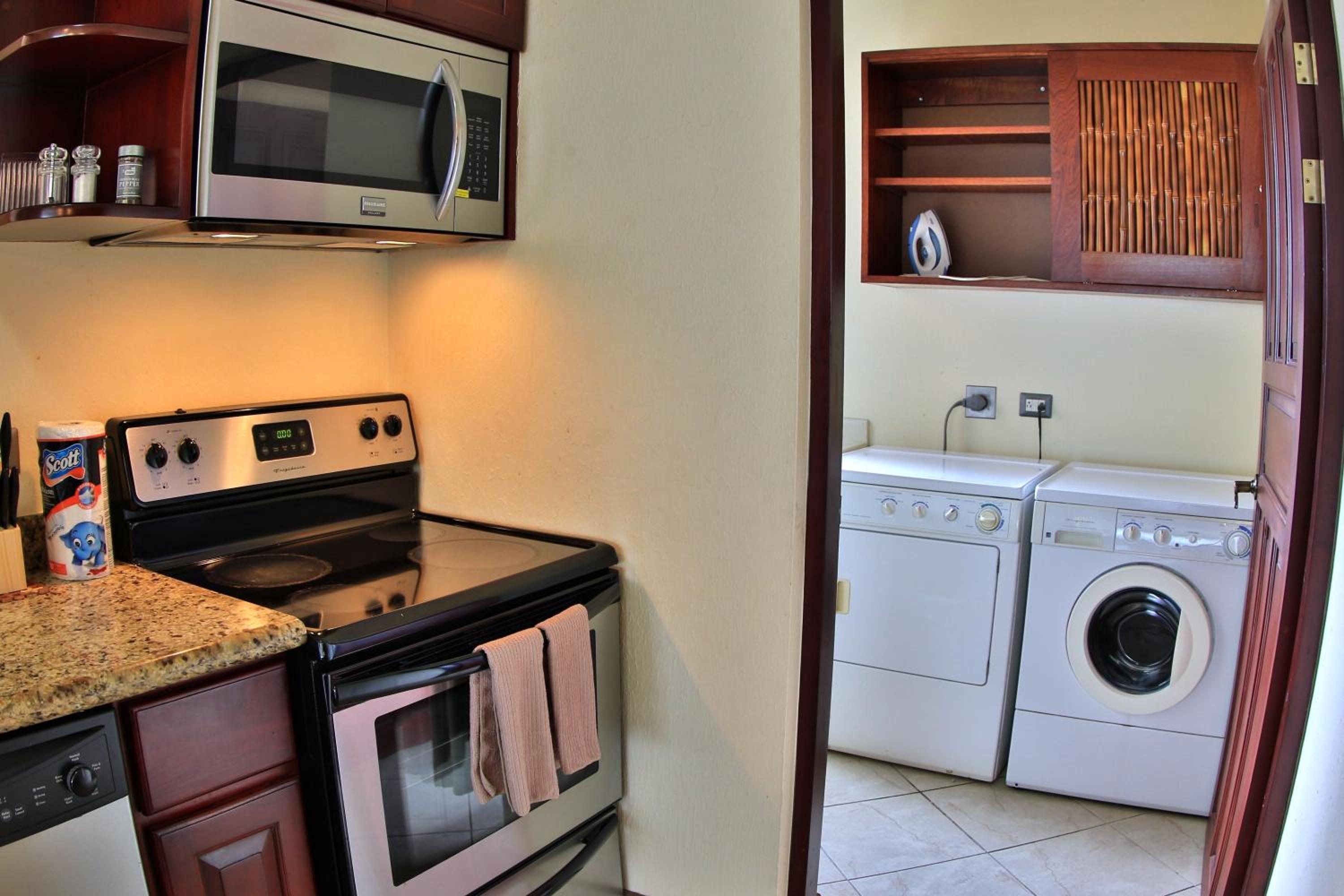 The Oaks Tamarindo Pool Front Condominiums fast wifi