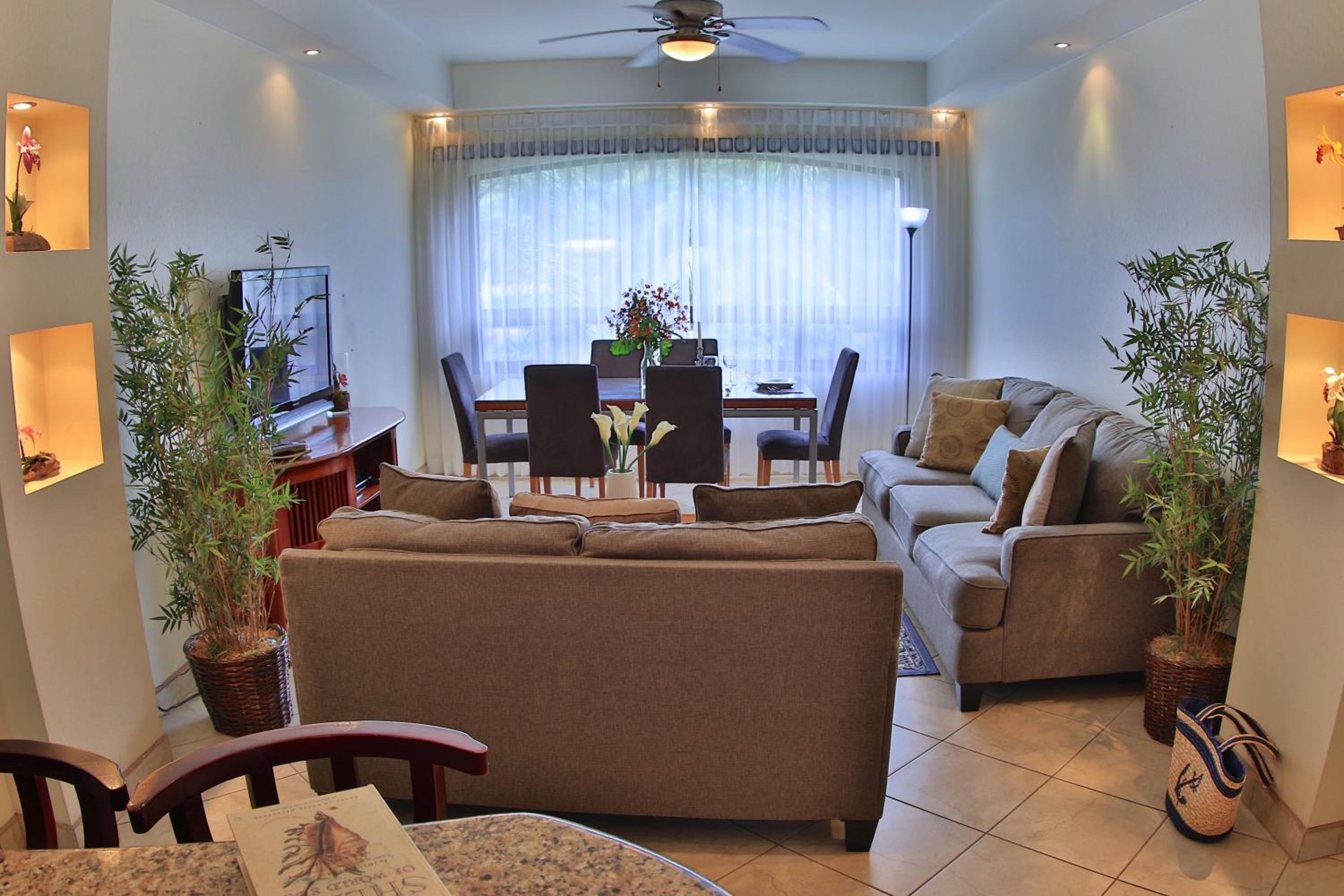 The Oaks Tamarindo Pool Front Condominiums fast wifi