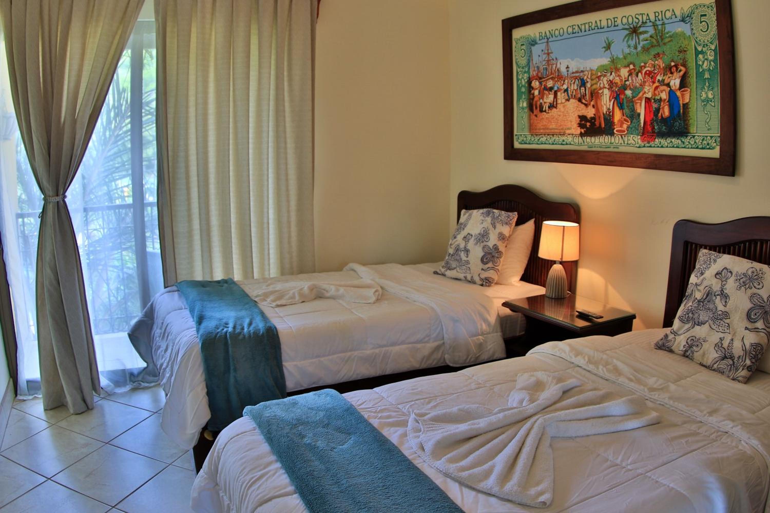 The Oaks Tamarindo Pool Front Condominiums fast wifi