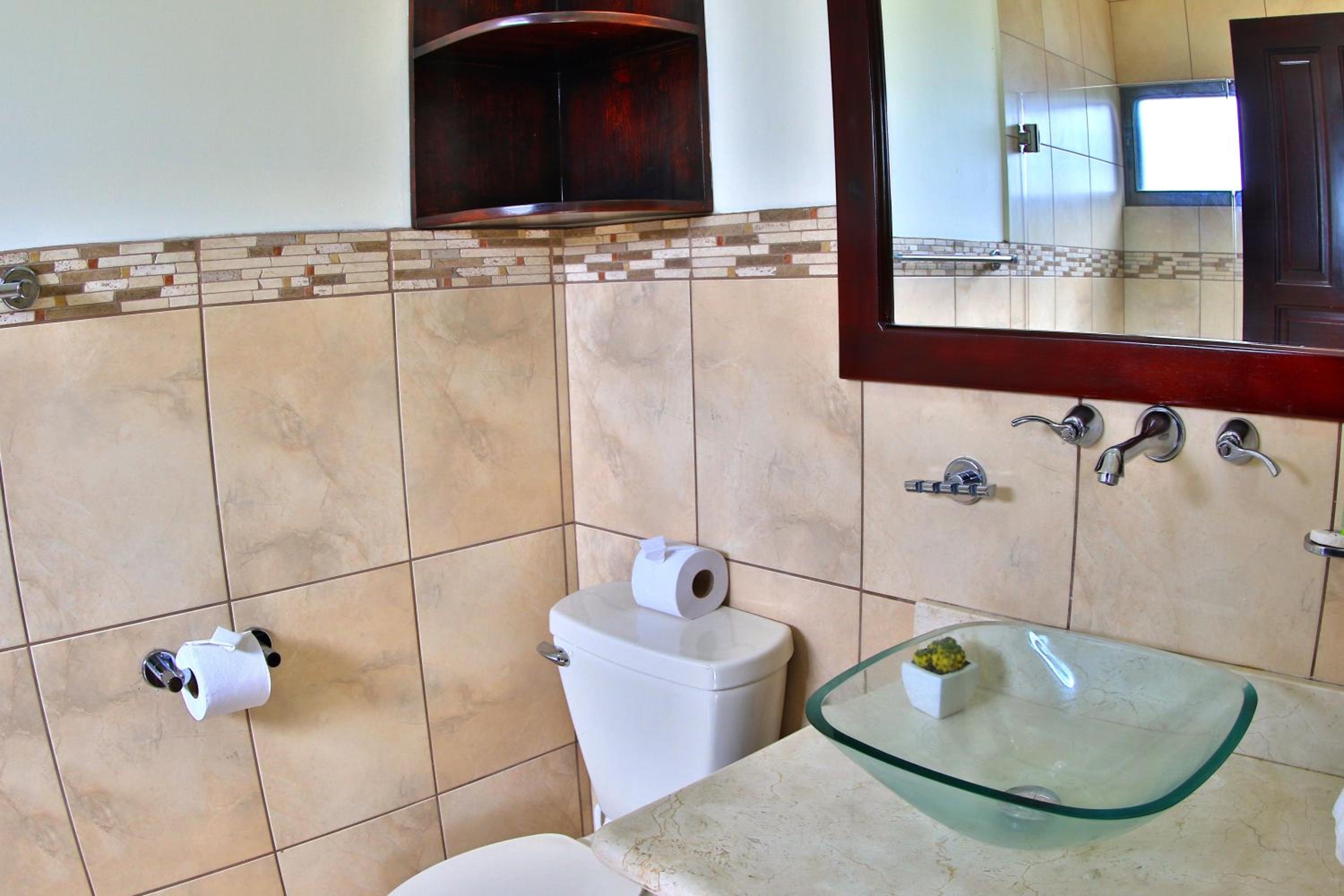 The Oaks Tamarindo Pool Front Condominiums fast wifi