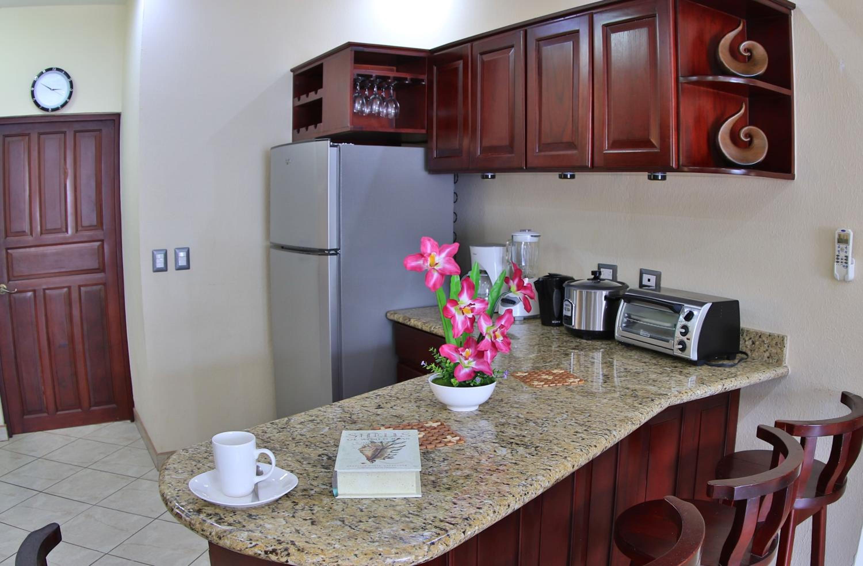 The Oaks Tamarindo Pool Front Condominiums fast wifi