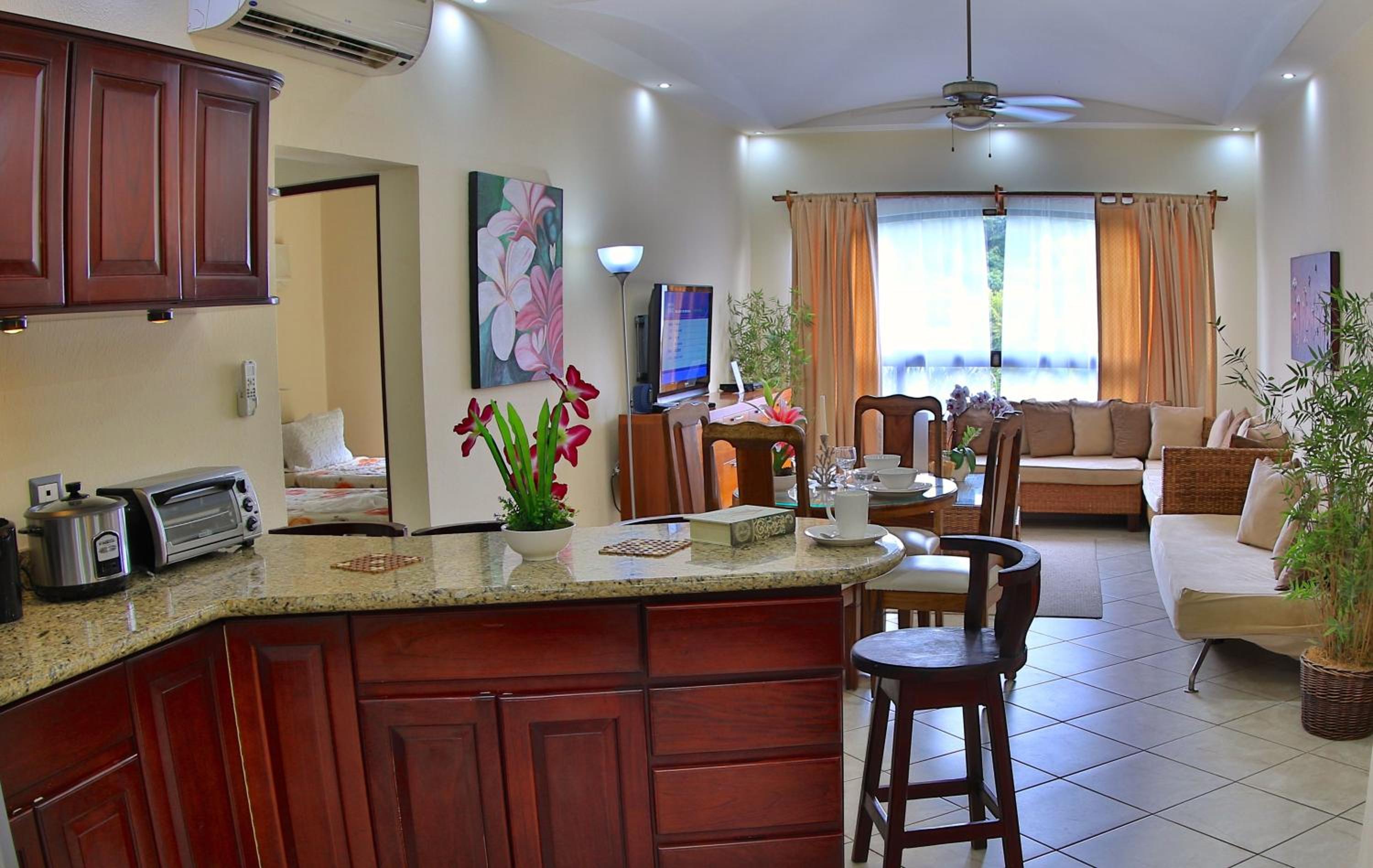 The Oaks Tamarindo Pool Front Condominiums fast wifi