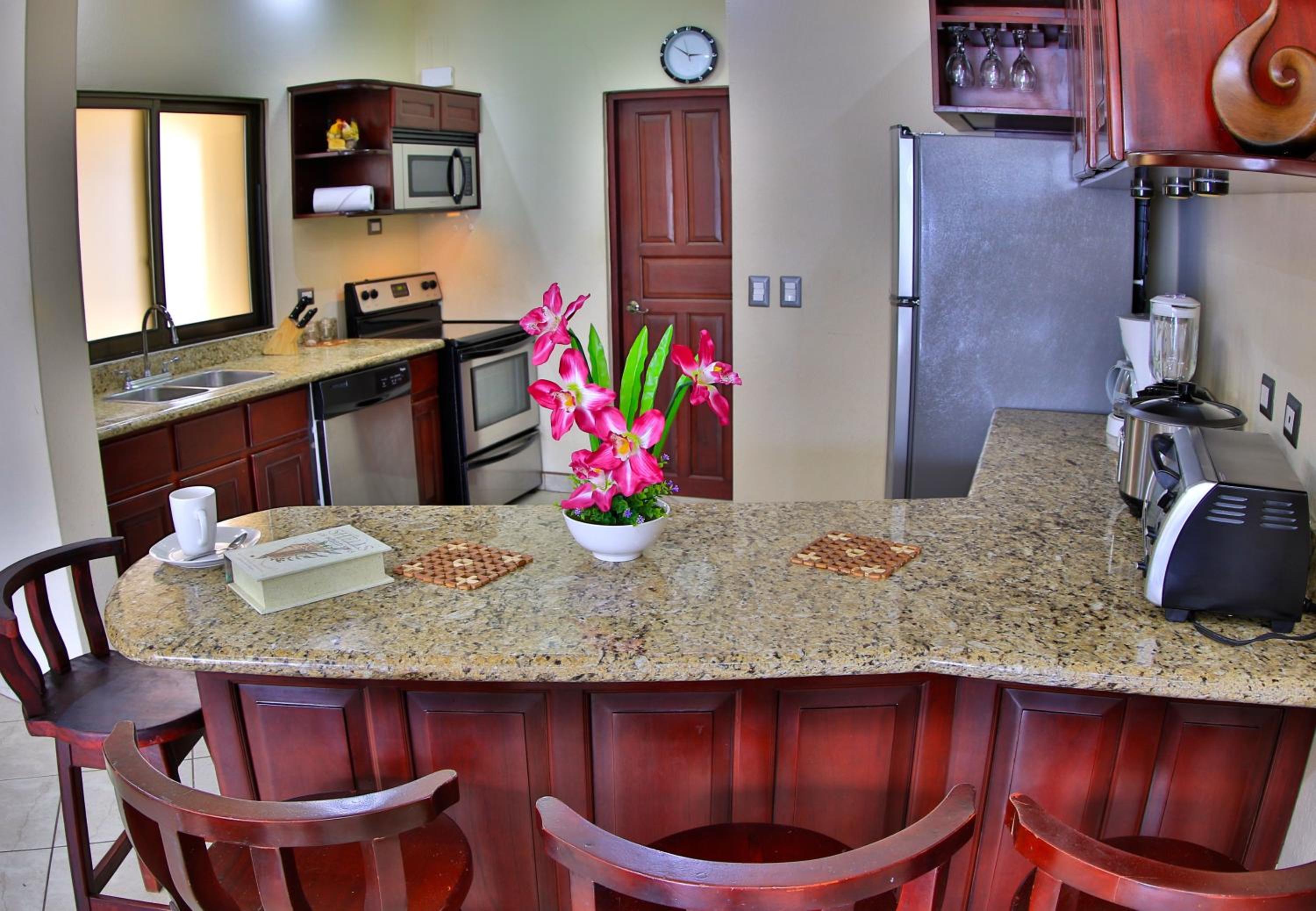 The Oaks Tamarindo Pool Front Condominiums fast wifi