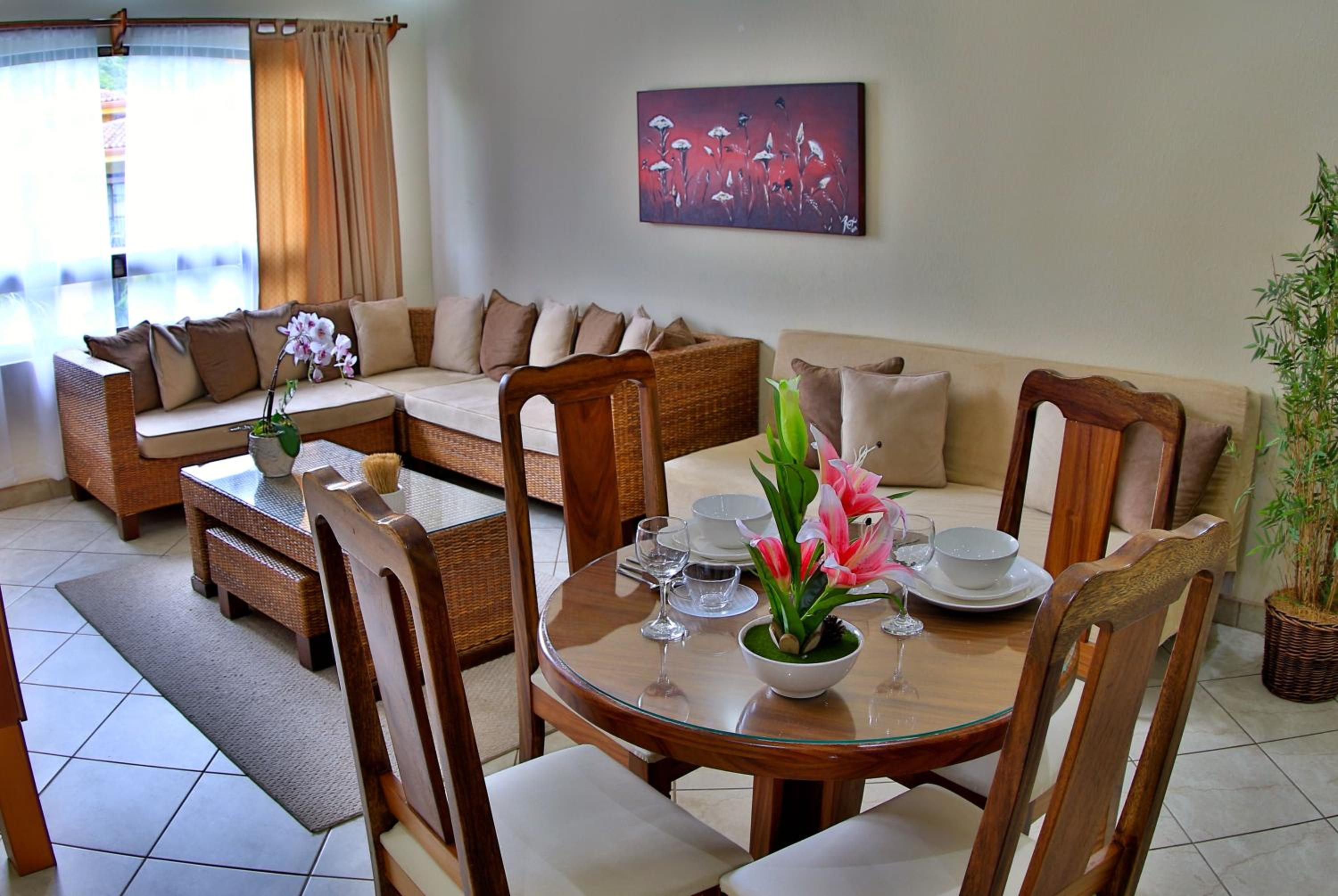 The Oaks Tamarindo Pool Front Condominiums fast wifi
