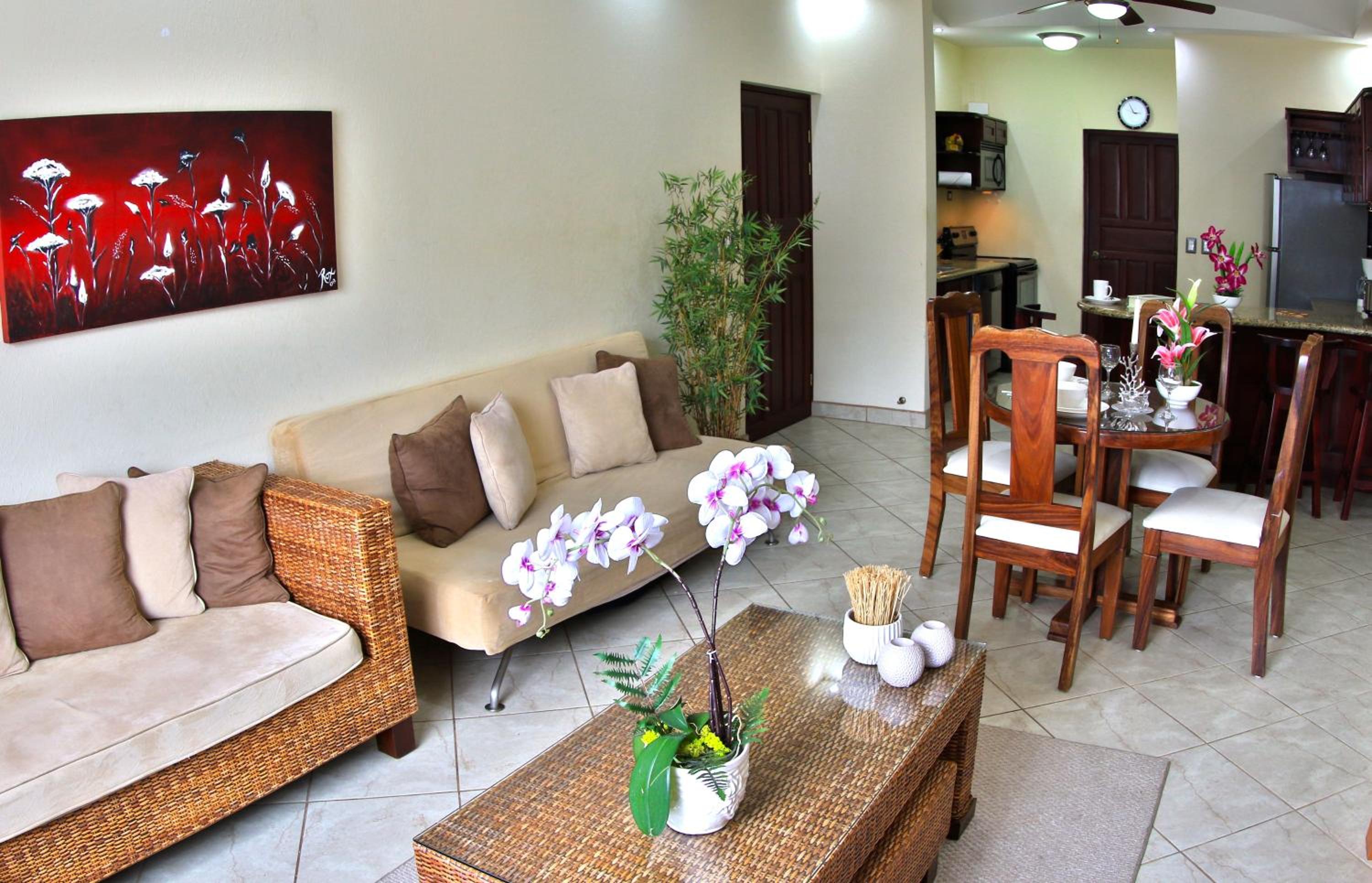 The Oaks Tamarindo Pool Front Condominiums fast wifi