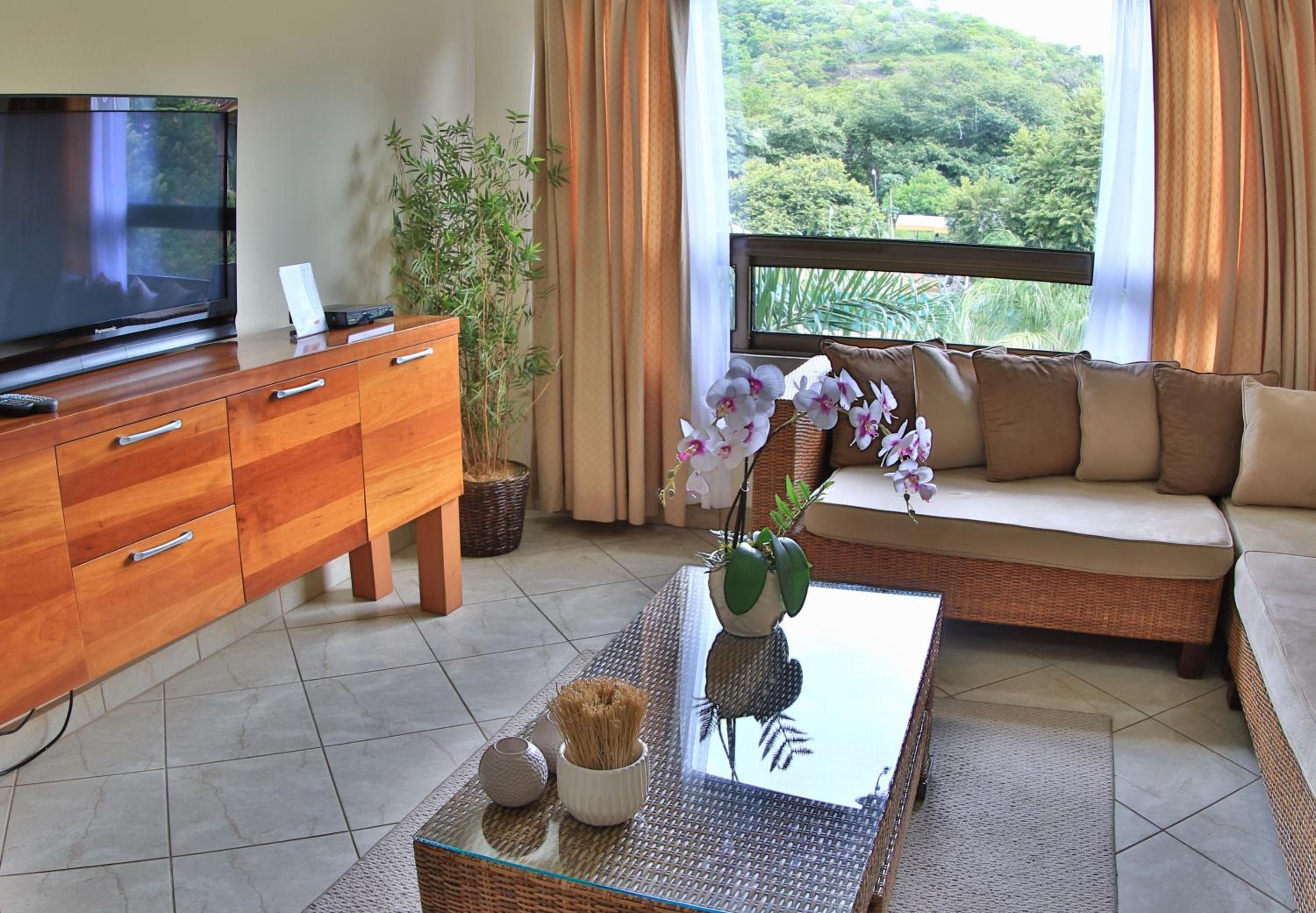 The Oaks Tamarindo Pool Front Condominiums fast wifi